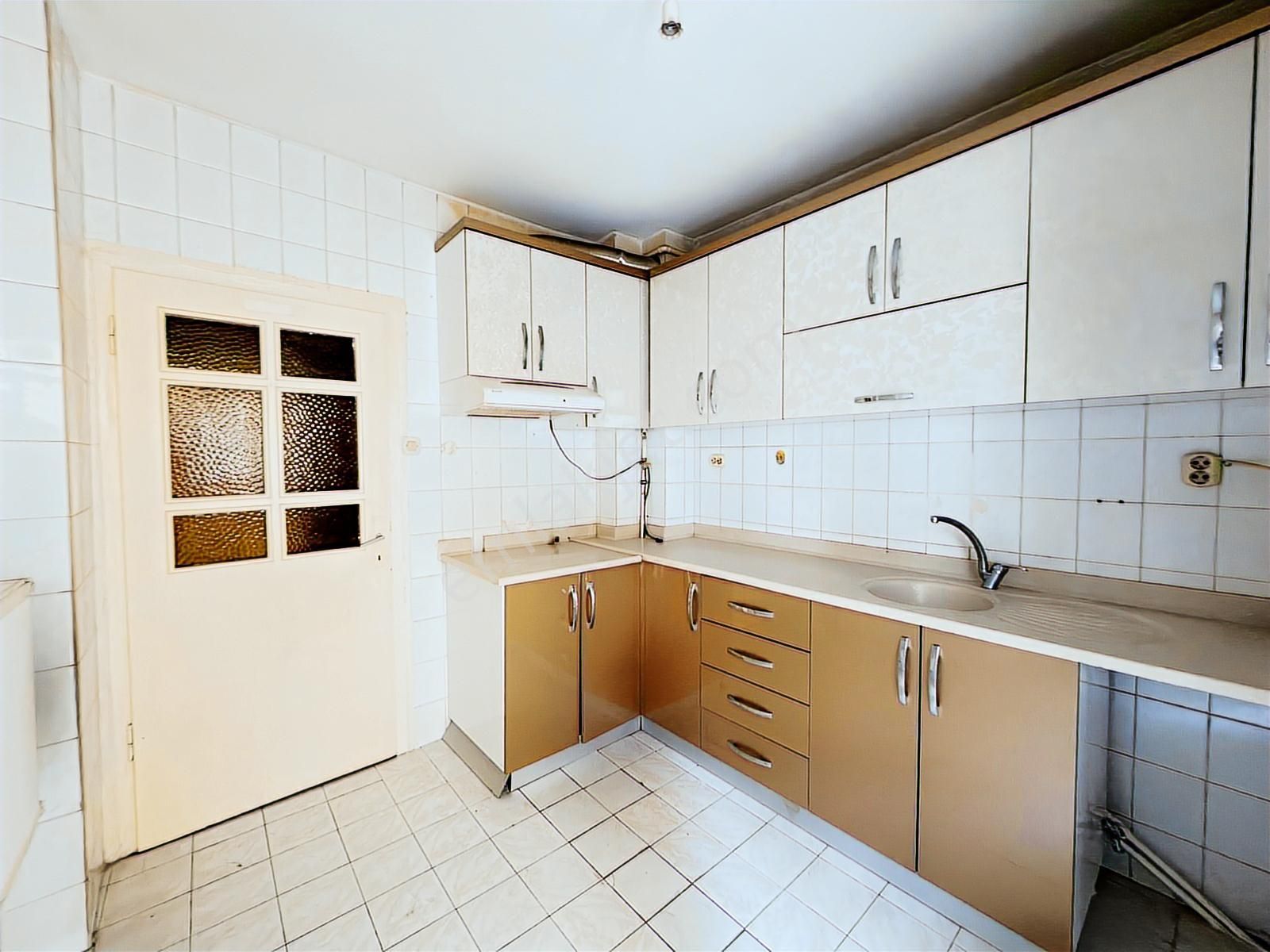 Etlik Şehir Has & Antares Avm Karşısında 3+1 Masrasfız 1.kat Gny