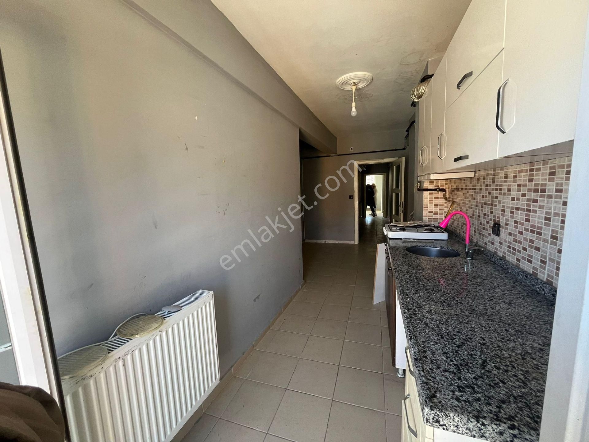 Recep Ümit Emlak'tan Fatih Mahallesi Kanal 26 Yakınında Satılık Ferah 1+1daire - Görsel 6