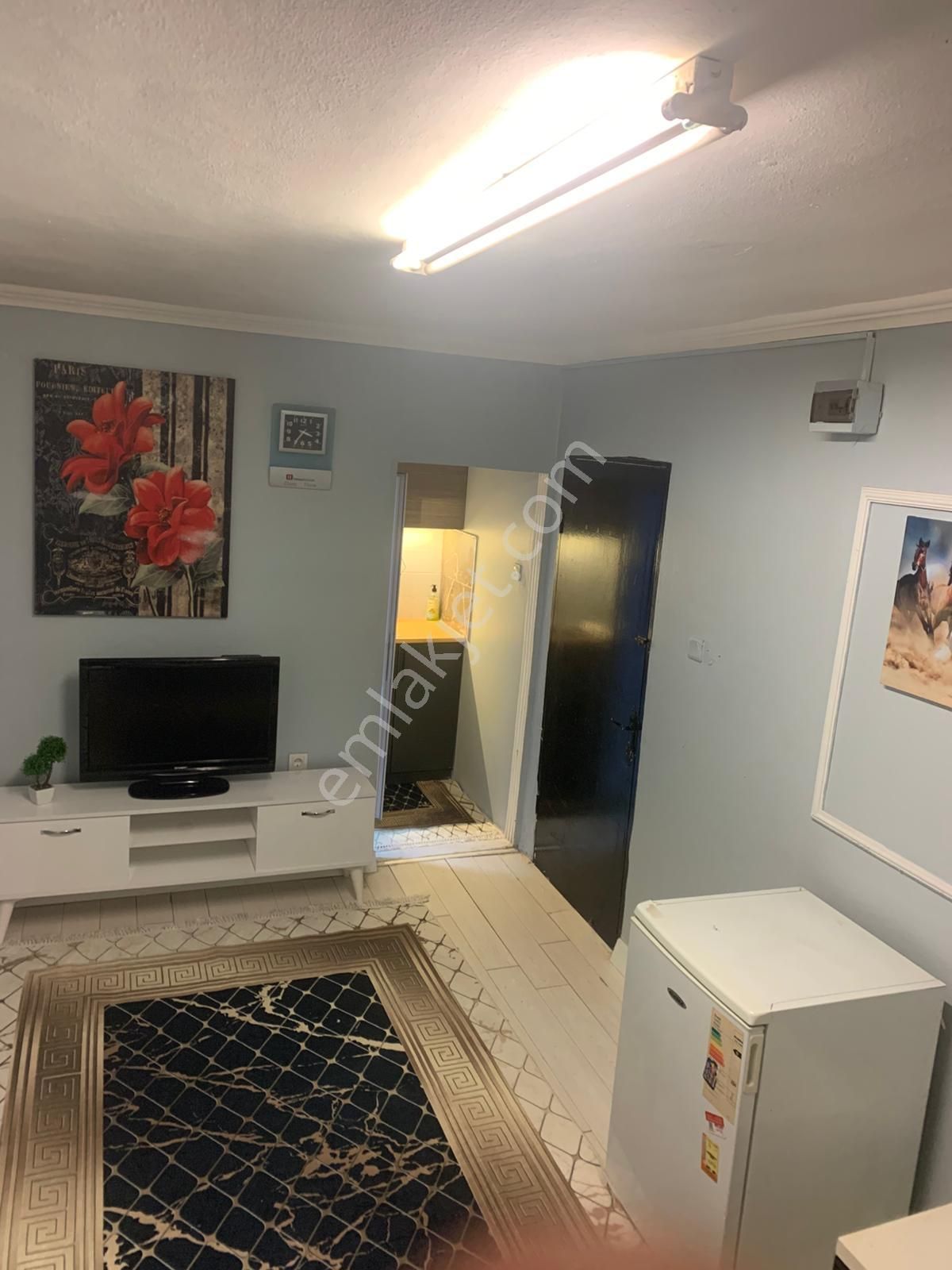 Gop Meydan'da Faturalar Dahil Full Eşyalı & Otoparklı 1+0 - Görsel 2