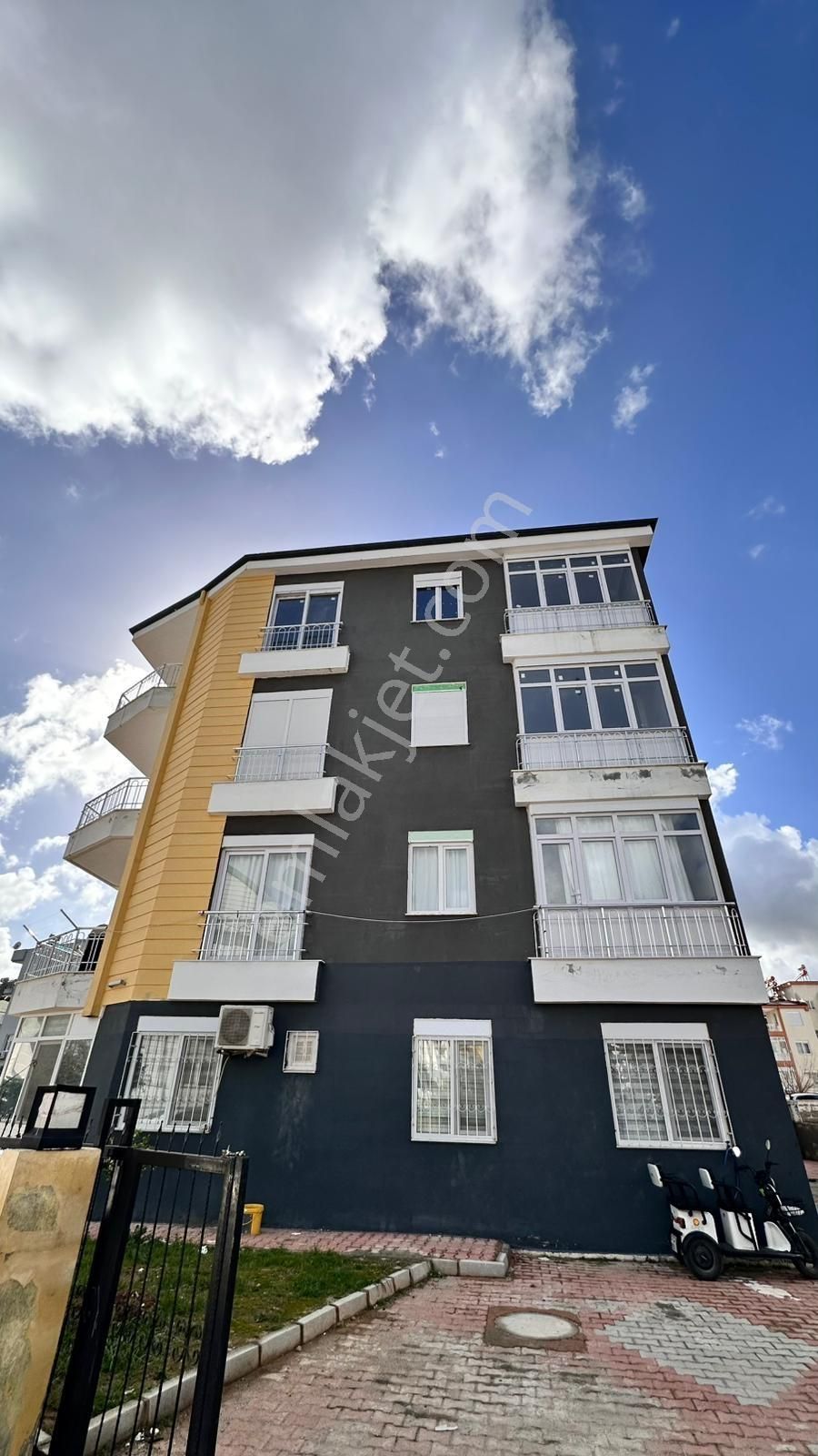 Kepez Aktoprak Mahallesinde 2+1 Satılık Daire