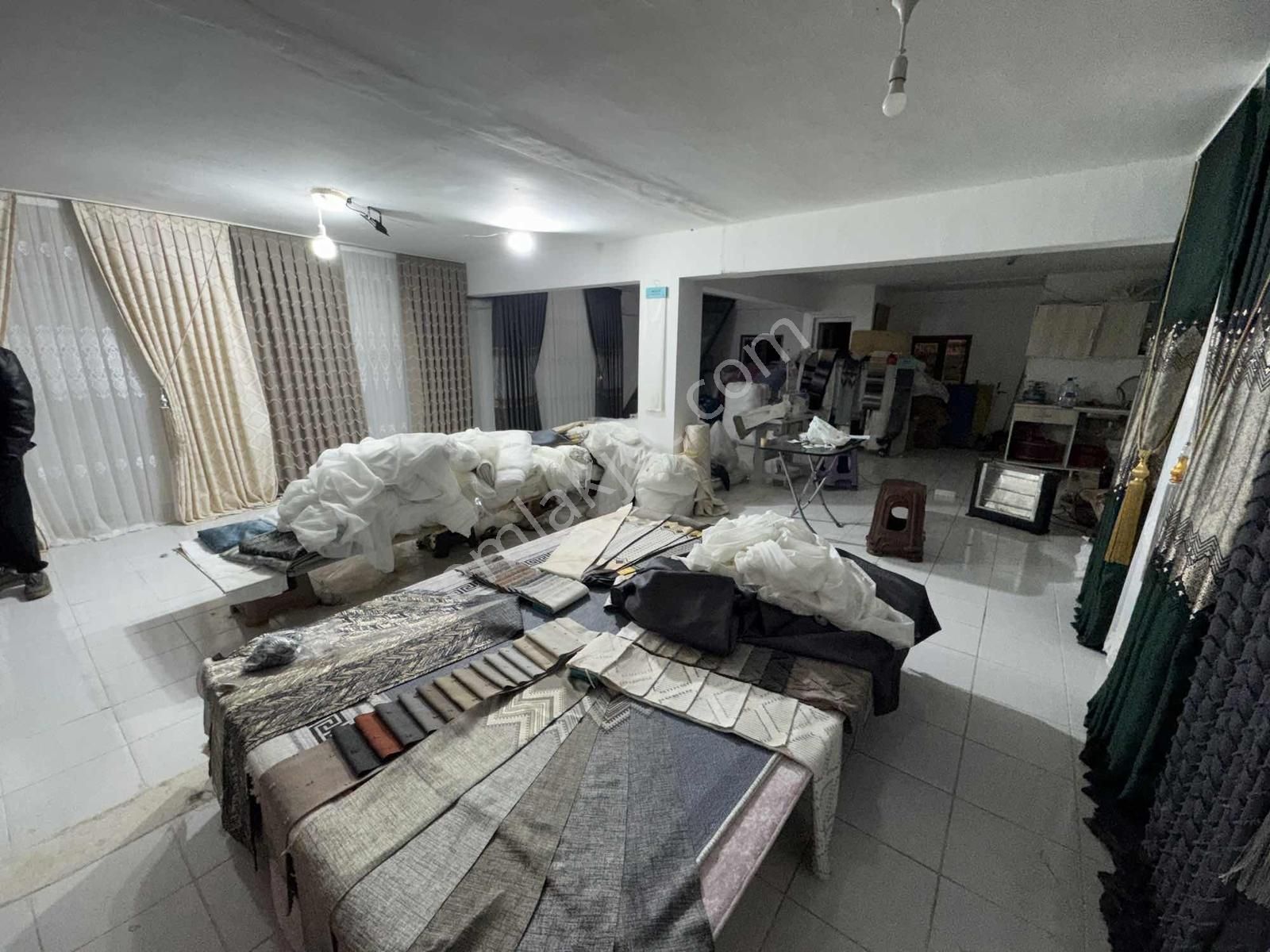 Esenyurt Mehterçeşmede Ptt Yani Satılık Dükkan - Görsel 9