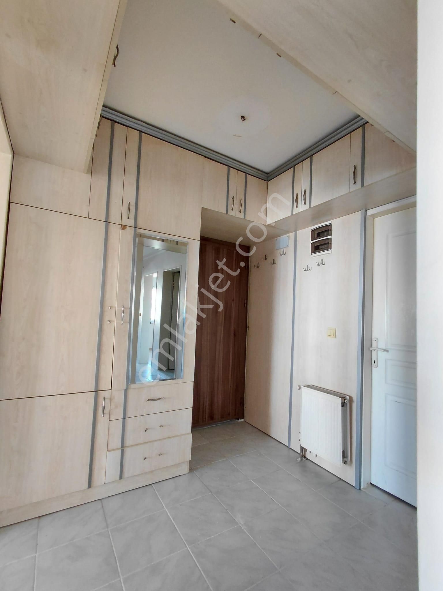 Emrah Çiftci'den Selçuklu Beyhekim Mah.beyhekim Toki Sit.satılık Arakat 2+1 Bakımlı Daire - Görsel 8