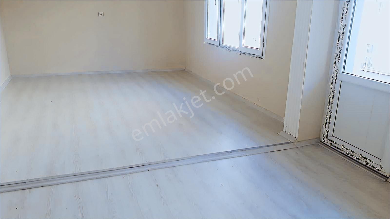 Karabağlar Çitlenbikte Teraslı 2+1 95 M2 Bekar Bay-bayana Uygun - Görsel 6