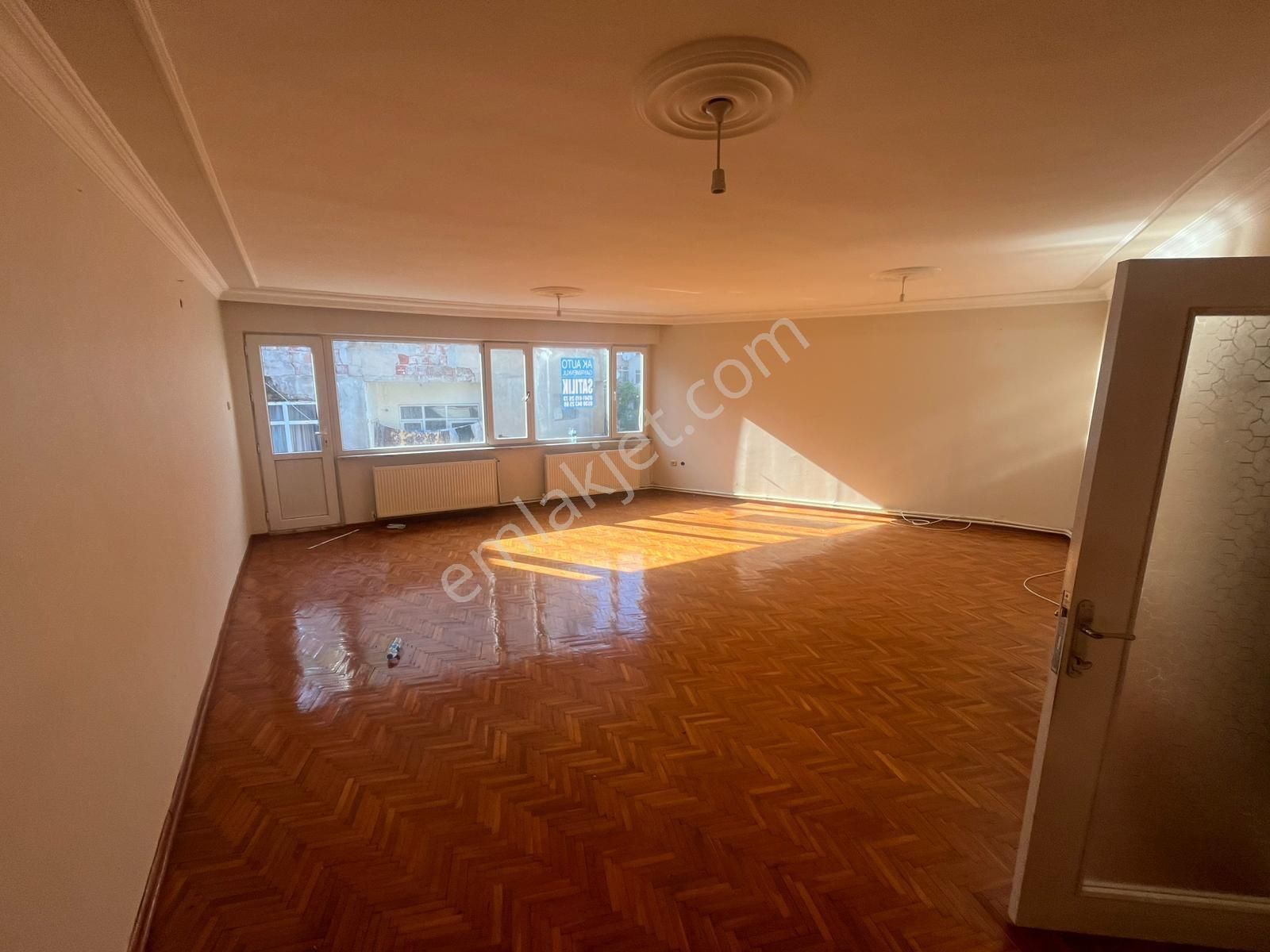 Ak Auto Gayrimenkul'dan Tekirdağ Süleymanpaşa Ortacami Mahallesi Kiralık 3+1 Daire