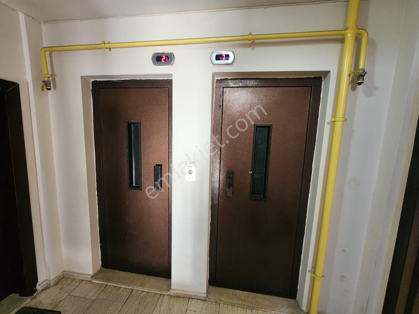 Hcl'den Geniş 3+1 Merkezi Konumda Mezitli Kiralık Daire - Görsel 19