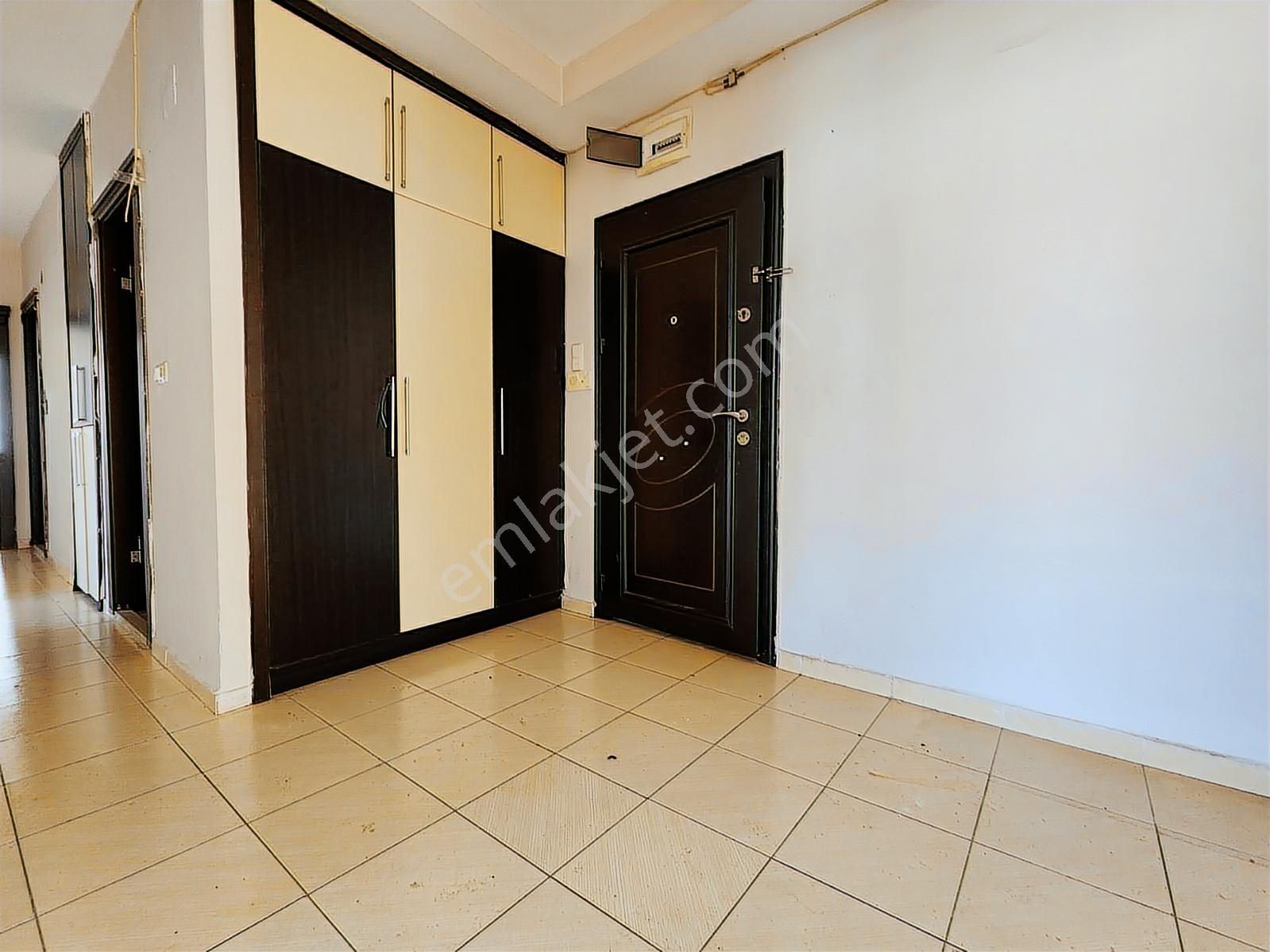 Hcl'den Geniş 3+1 Merkezi Konumda Mezitli Kiralık Daire - Görsel 15