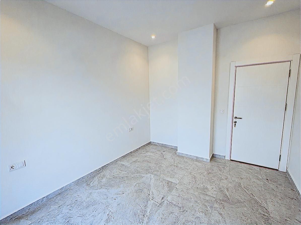 Marmaris Datça Yolu Üzerin'de Kiralık Ofis / İş Yeri - Görsel 8