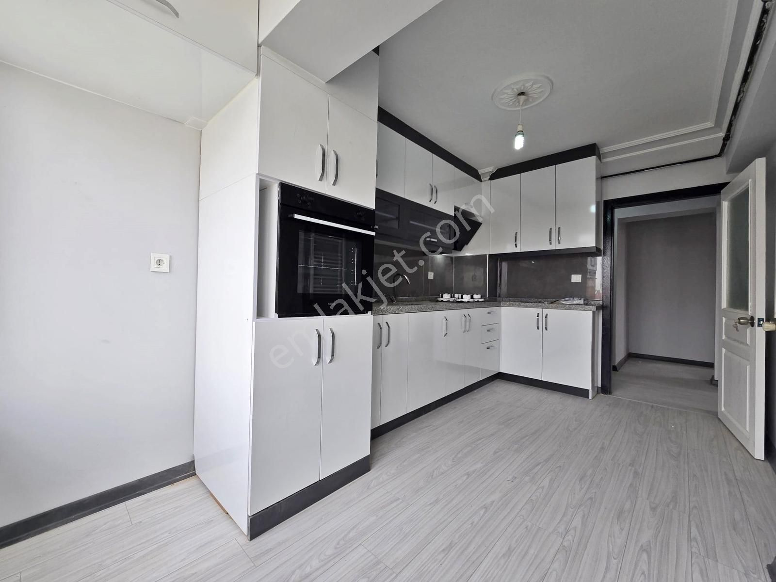 İstasyon Mh'de Katta Krediye Uygun 3+1 Asansörlü Ön Cephe Daire - Görsel 21