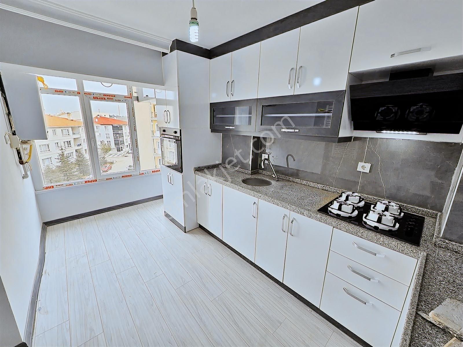 İstasyon Mh'de Katta Krediye Uygun 3+1 Asansörlü Ön Cephe Daire