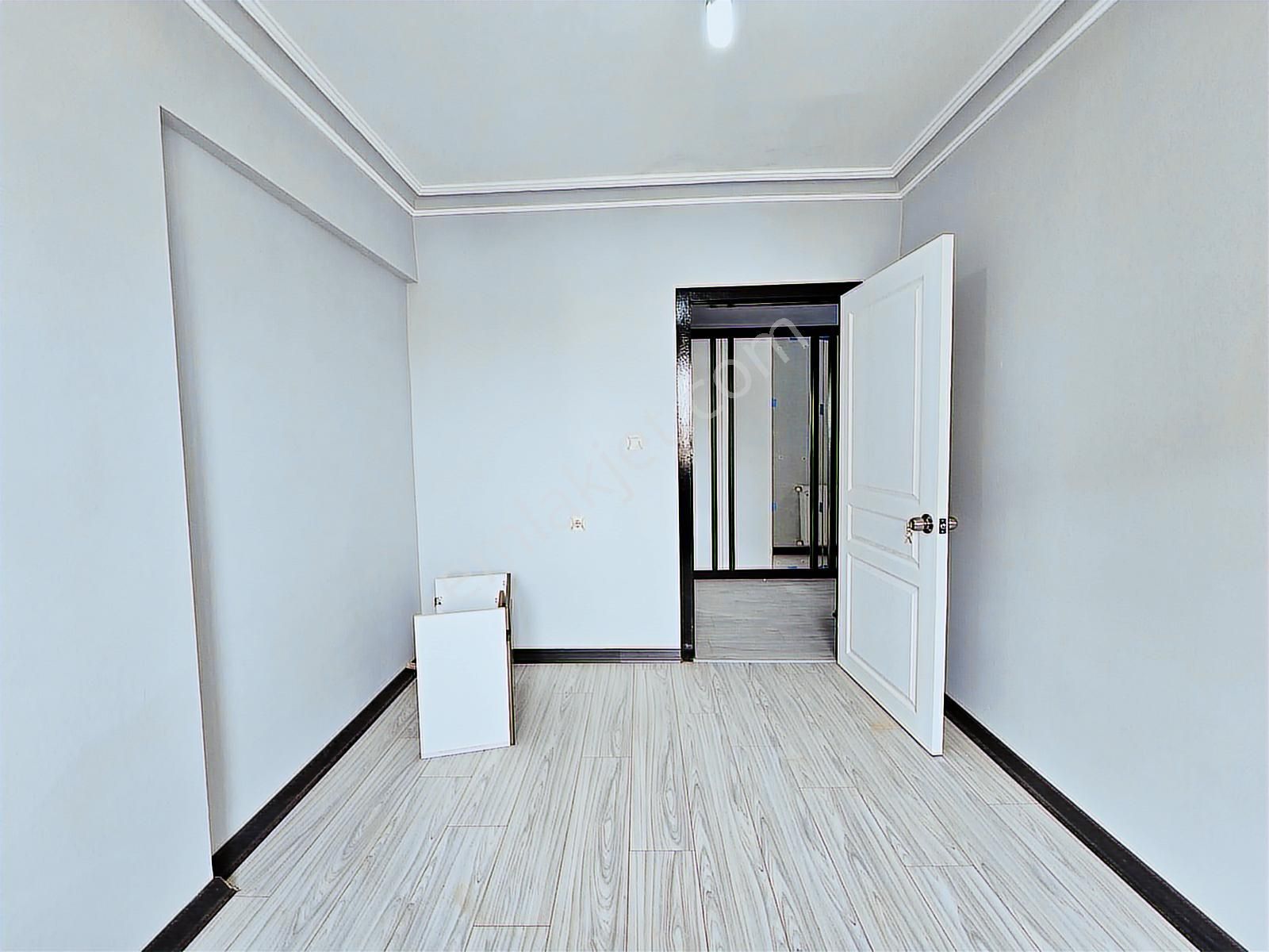 İstasyon Mh'de Katta Krediye Uygun 3+1 Asansörlü Ön Cephe Daire - Görsel 20