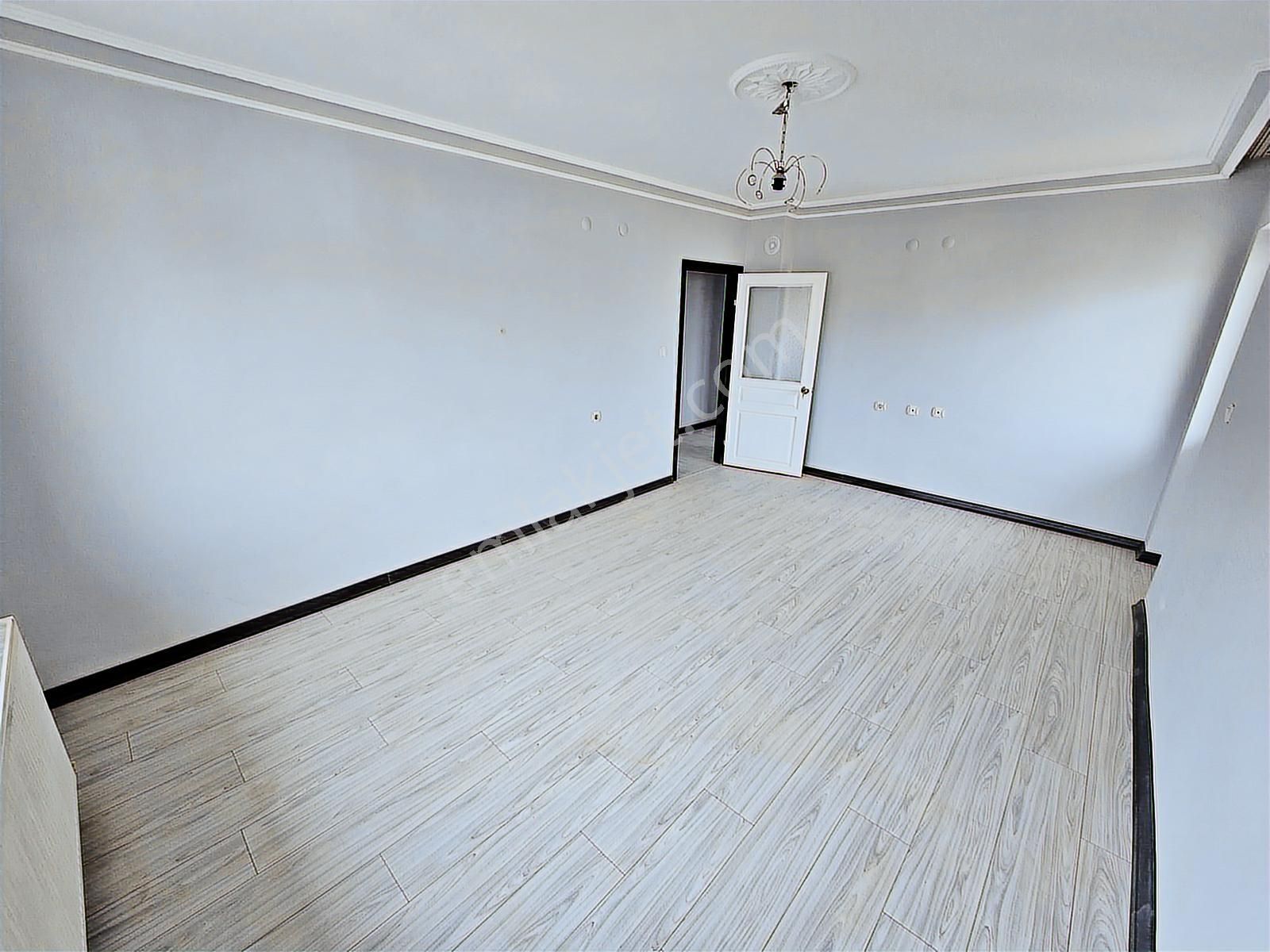 İstasyon Mh'de Katta Krediye Uygun 3+1 Asansörlü Ön Cephe Daire - Görsel 2