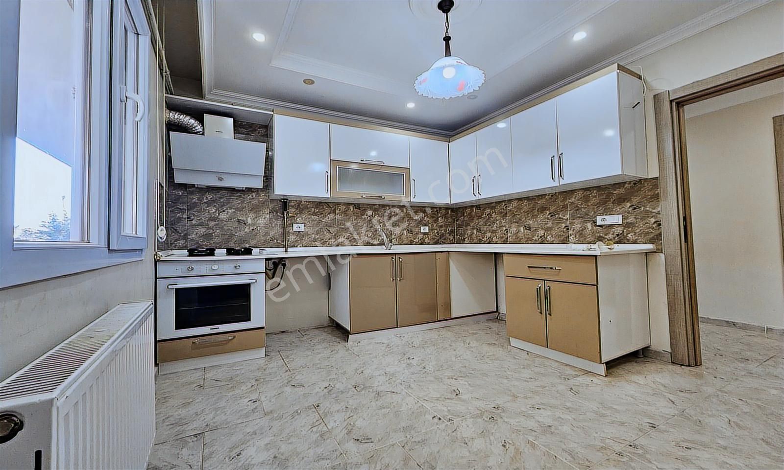 İstasyon Mah. Ebeveyn Banyolu K.otoparklı 2+1 Daire - Görsel 12