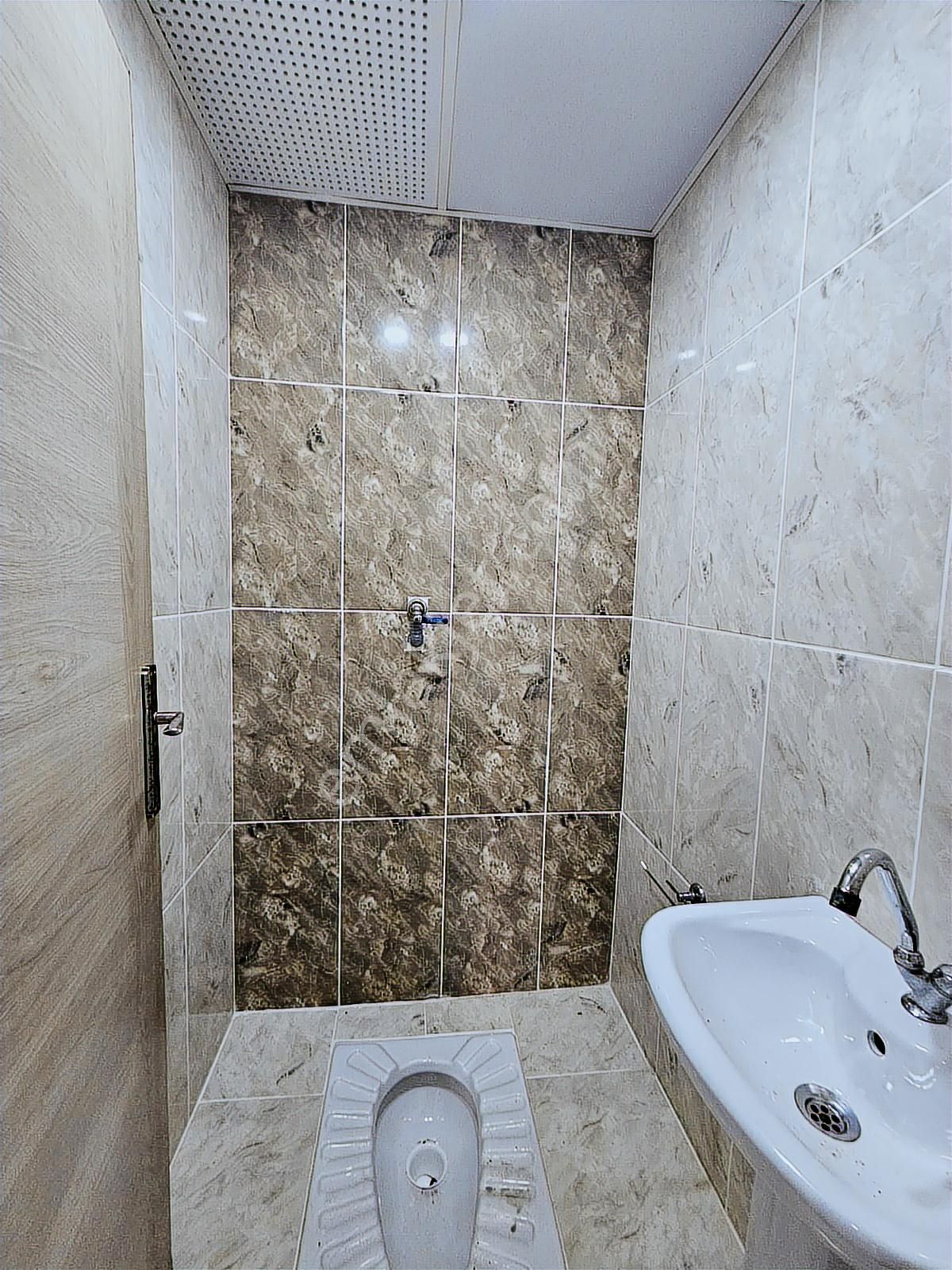 İstasyon Mah. Ebeveyn Banyolu K.otoparklı 2+1 Daire - Görsel 17