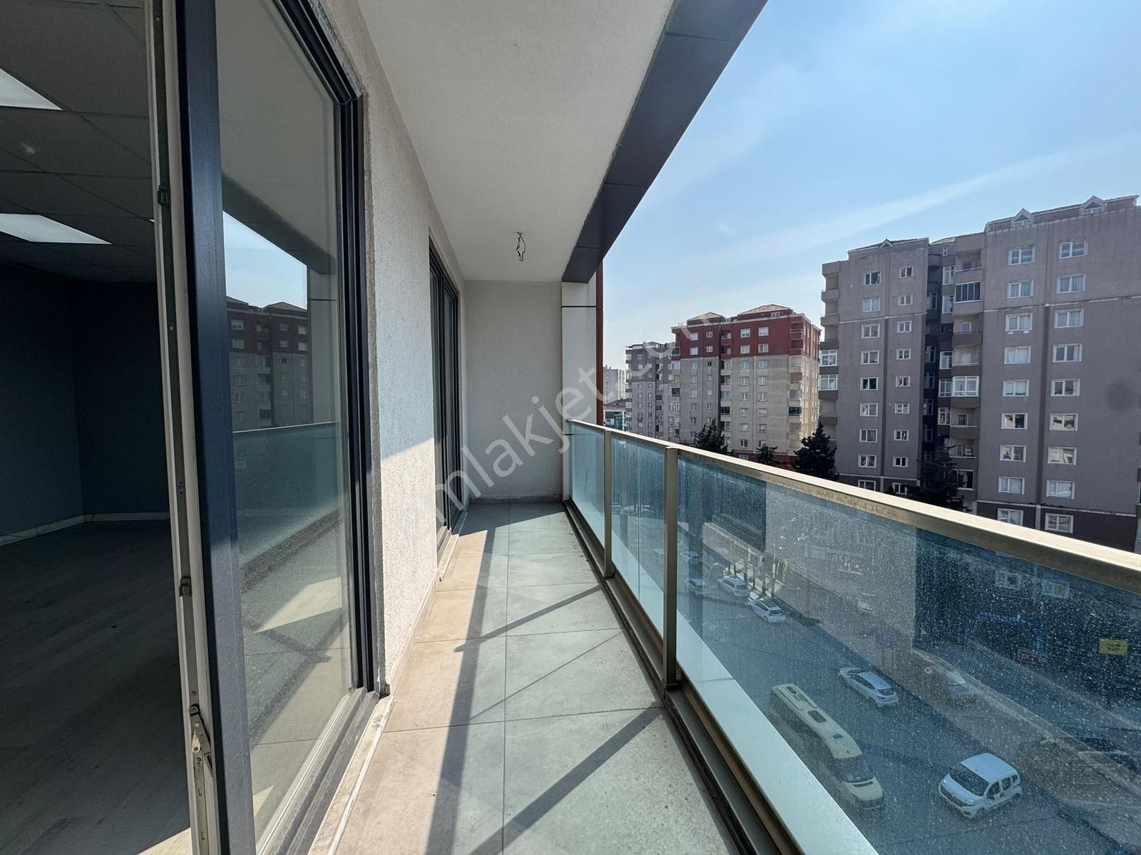 Beylikdüzü Yakuplu Da Kiralık 1+1 Ön Cadde Cepheli Ofis - Görsel 9