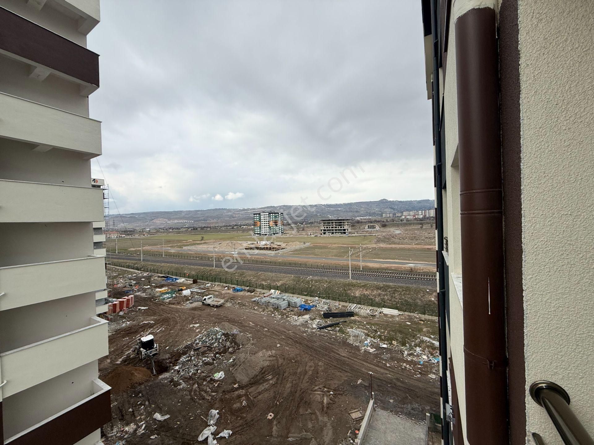 Global Emlak Erkilet Çocuk Hastanesi Yakını Kiralık 2+1 Daire - Görsel 8