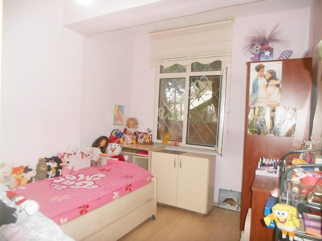 Bakırköy Kartaltepe De 2+1 Bahçe Katı 80m2 Bahçe Çıkışlı - Görsel 2