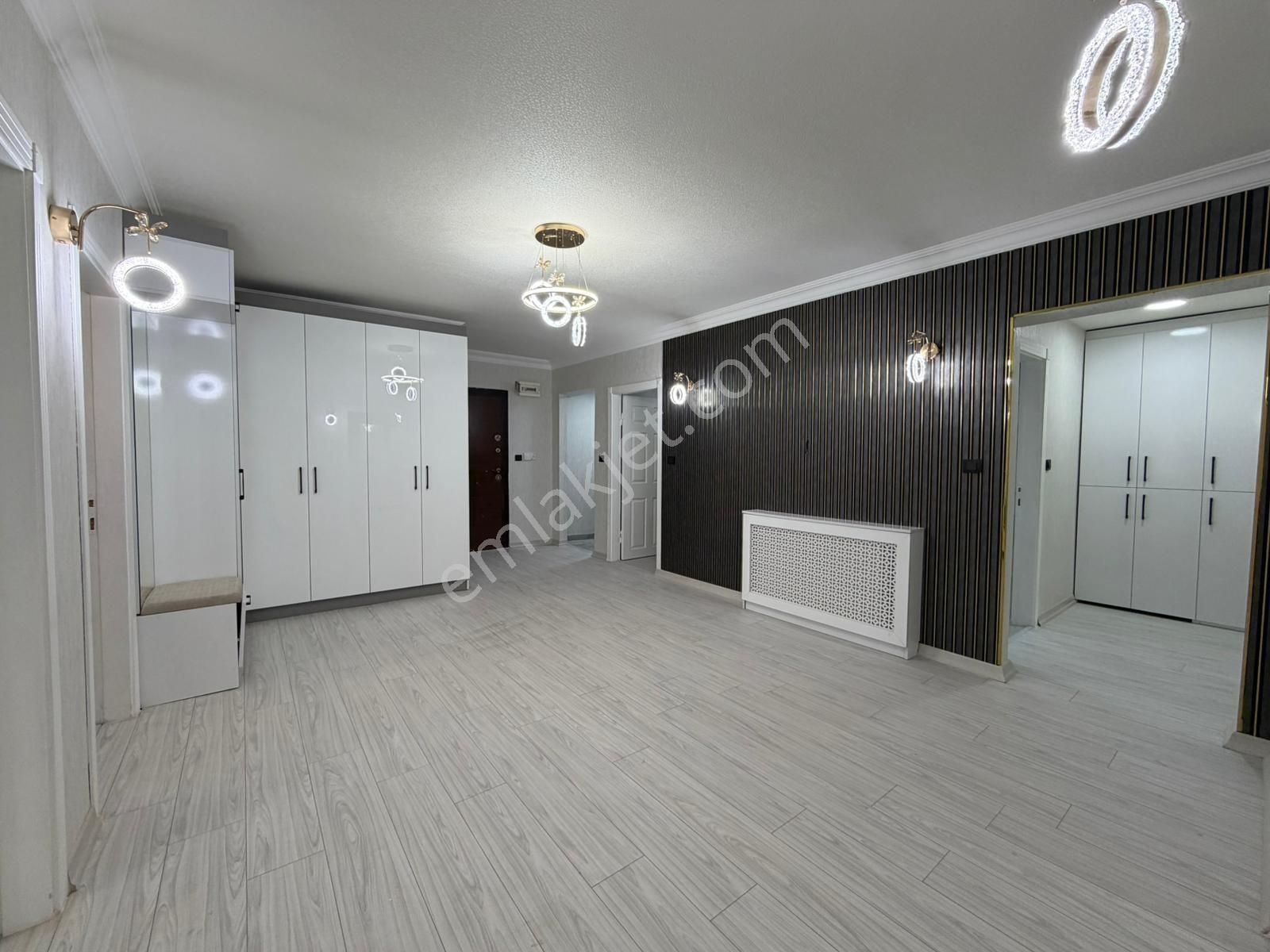 Keçiörende 3+1 1 Kat Konumlu Cadde Üzeri Full Yapılı Satılık - Görsel 5