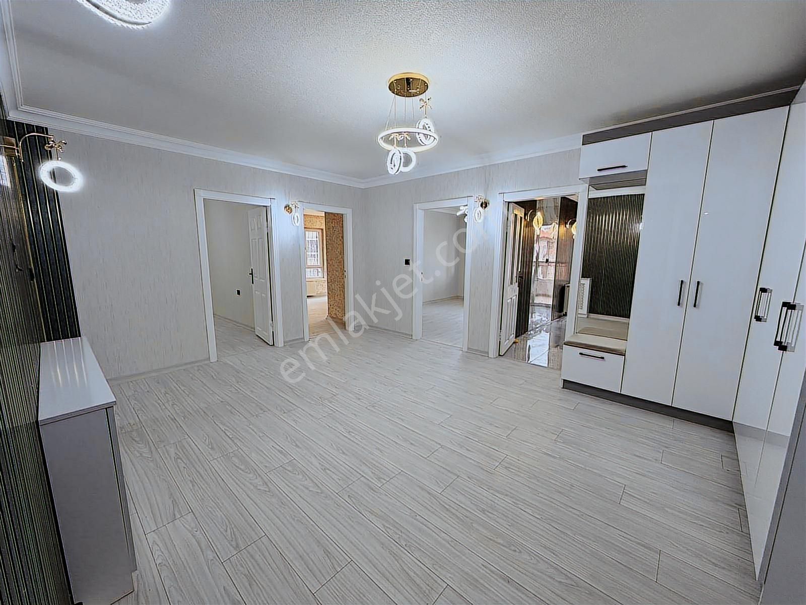 Keçiörende 3+1 1 Kat Konumlu Cadde Üzeri Full Yapılı Satılık - Görsel 14