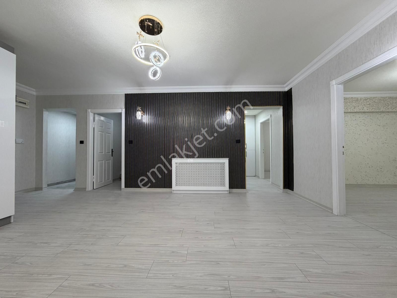 Keçiörende 3+1 1 Kat Konumlu Cadde Üzeri Full Yapılı Satılık - Görsel 22