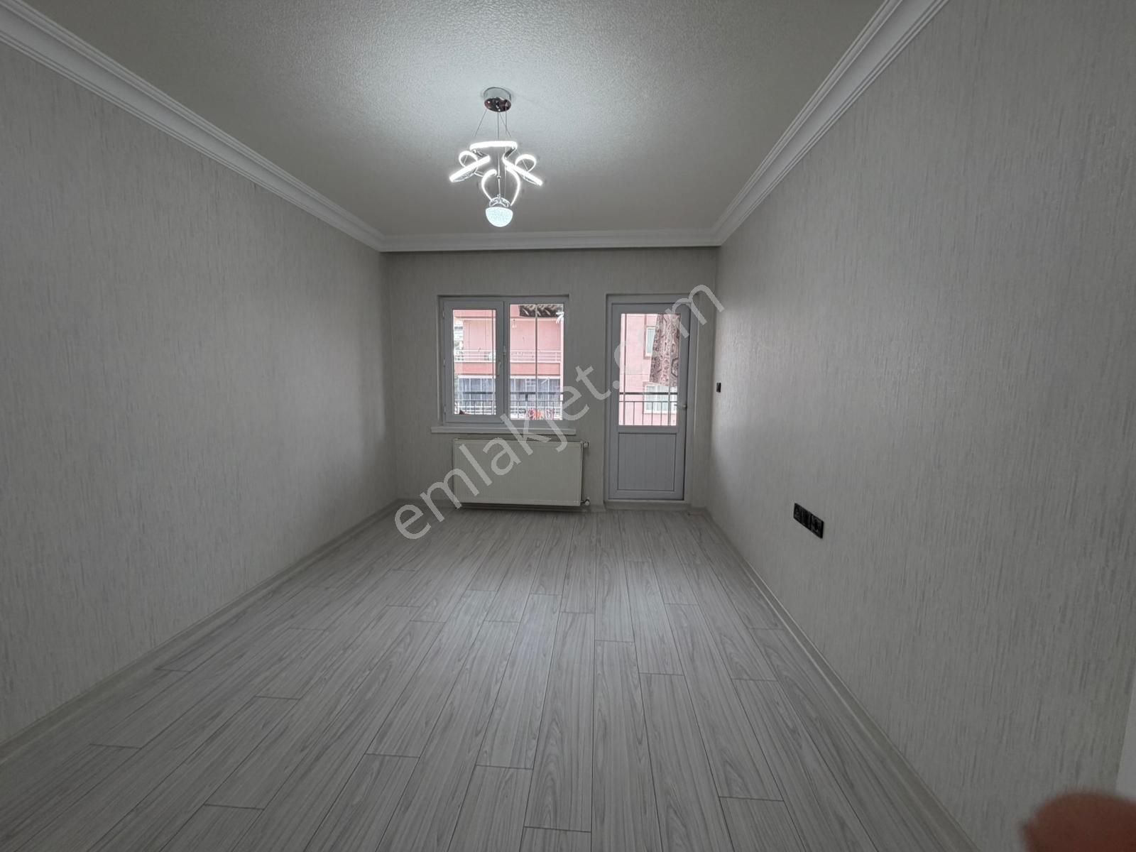 Keçiörende 3+1 1 Kat Konumlu Cadde Üzeri Full Yapılı Satılık - Görsel 8
