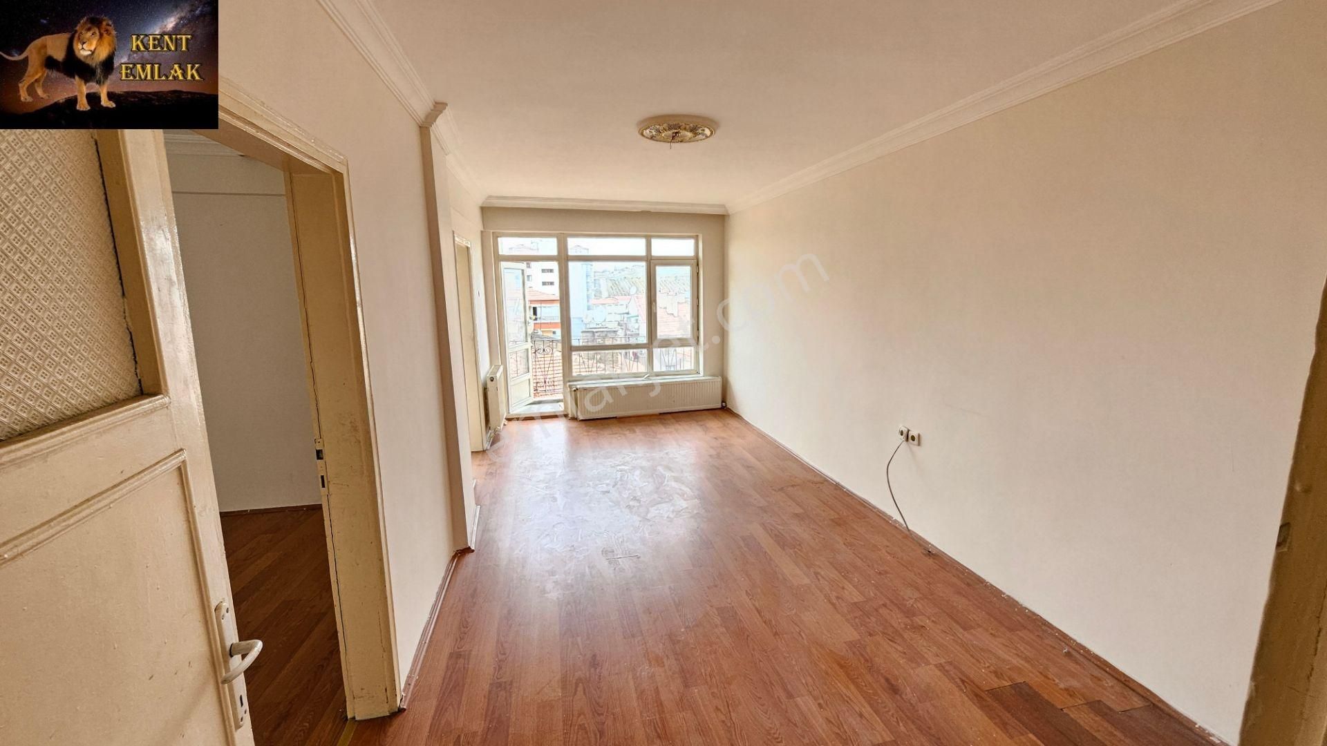 Kent Emlak'tan Demirli Bahçede Ara Katta 3+1 Kiralık Daire