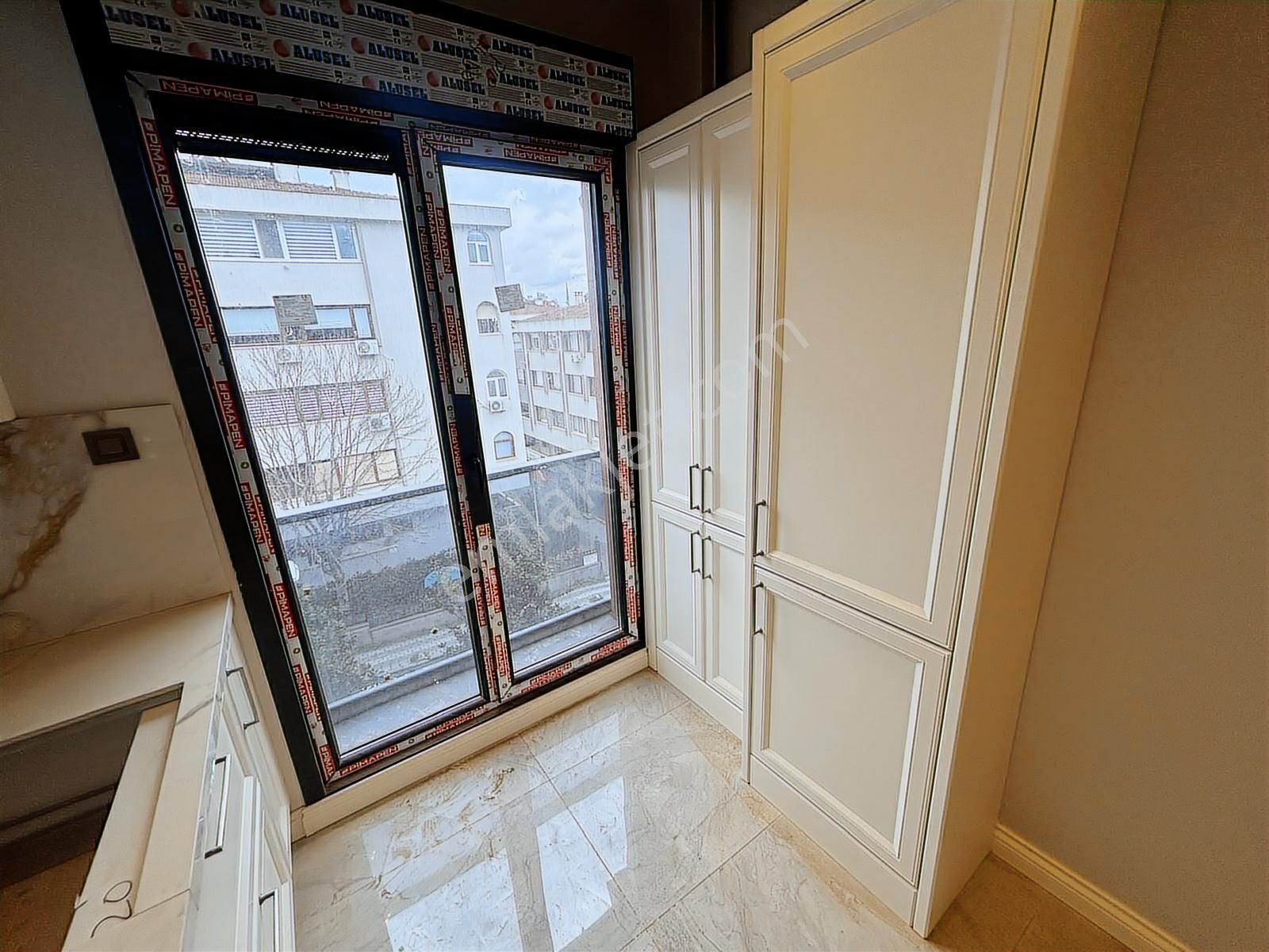 Altunizade'de Tapu Masrafsız 5+2 Net 250 M2 Lüks Dubleks - Görsel 21