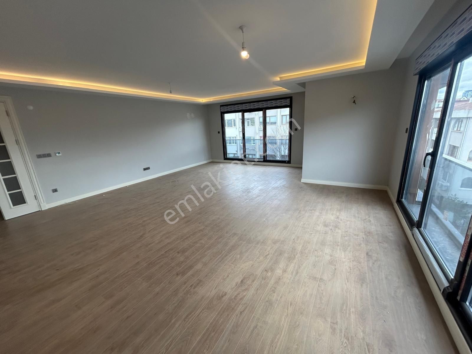 Altunizade'de Tapu Masrafsız 5+2 Net 250 M2 Lüks Dubleks - Görsel 28