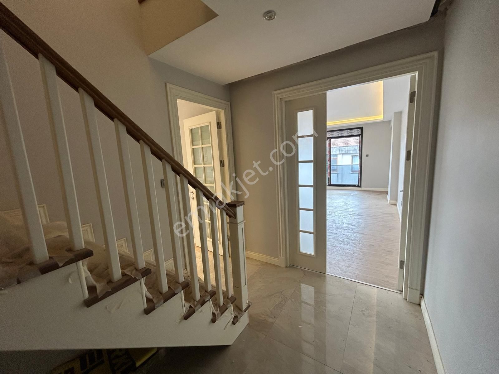 Altunizade'de Tapu Masrafsız 5+2 Net 250 M2 Lüks Dubleks - Görsel 16