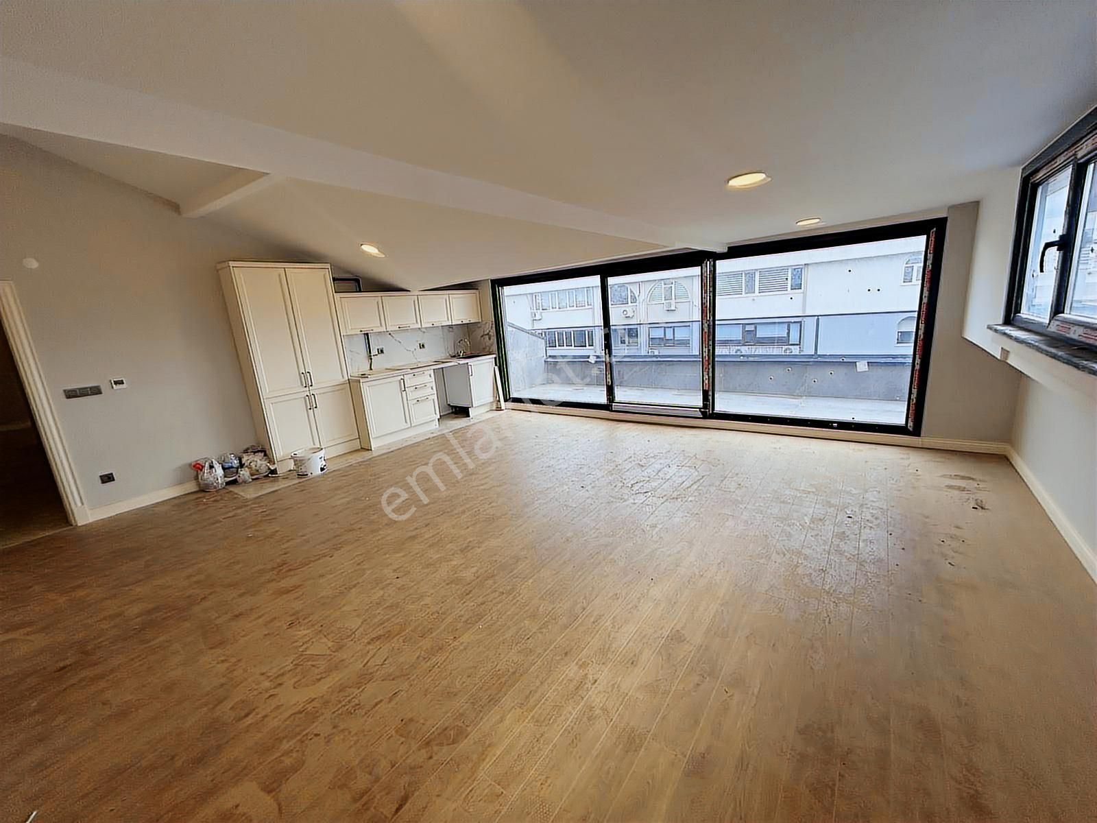 Altunizade'de Tapu Masrafsız 5+2 Net 250 M2 Lüks Dubleks - Görsel 14