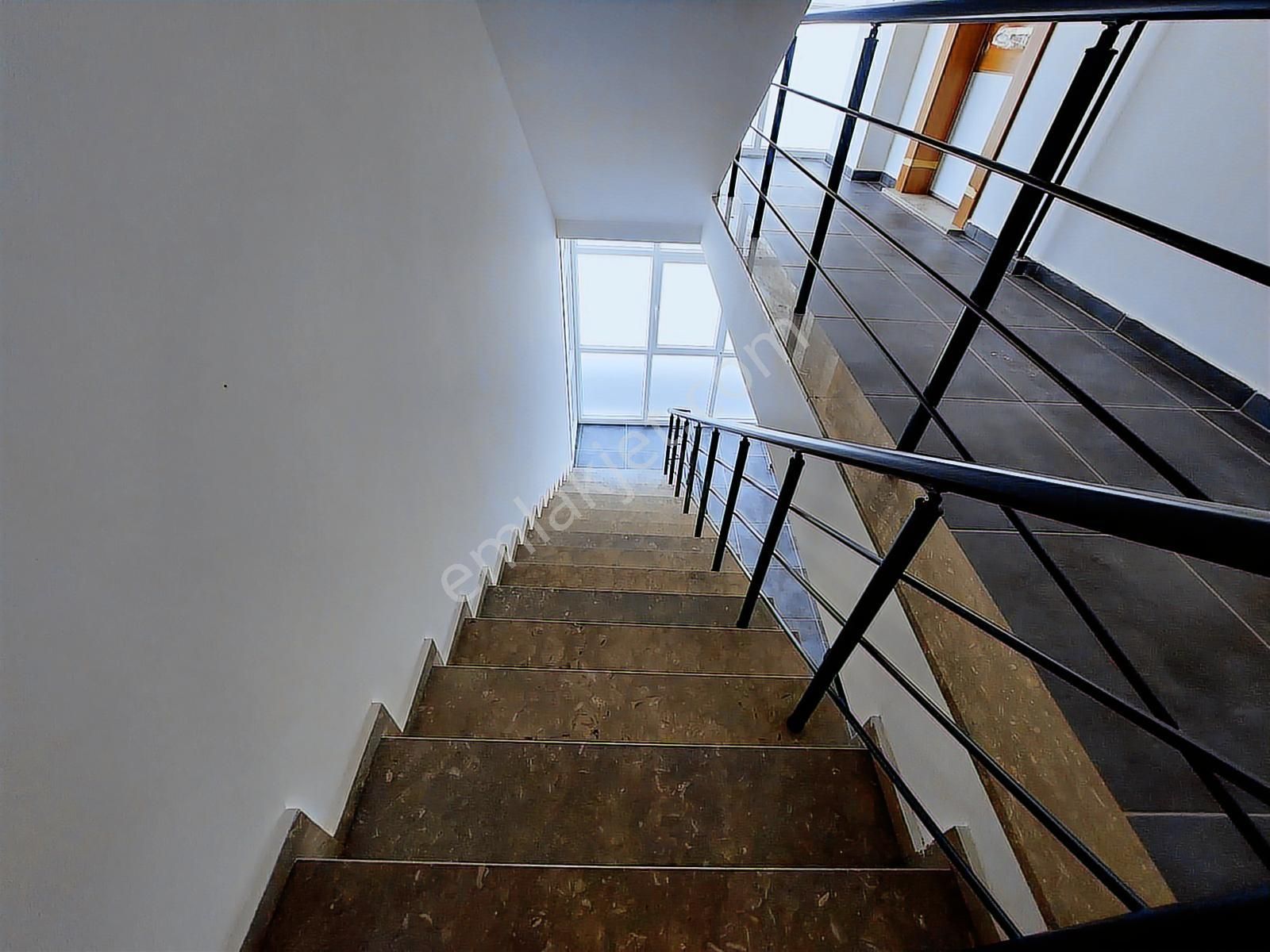 Doğalgazlı Ve Havuzlu 2+1 Daire - Görsel 10