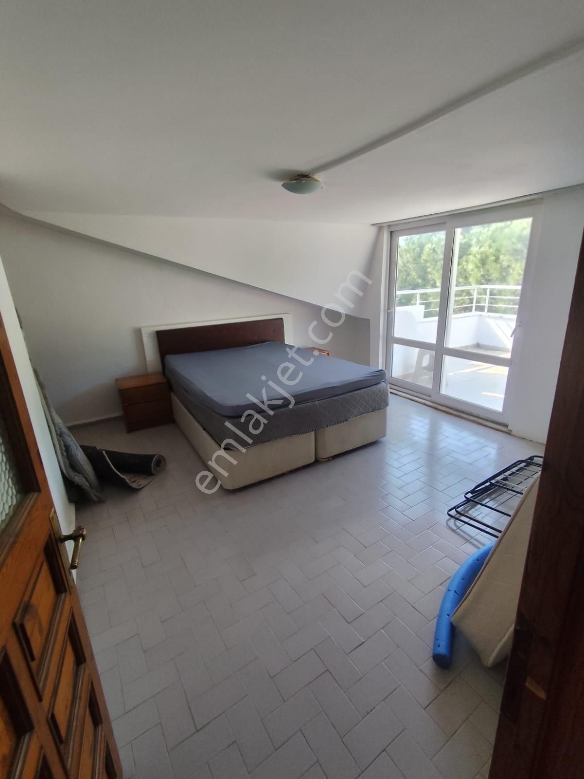 Silivri Basınkent 2 Sitesinde Kiralık 3+1 Eşyalı Dubleks Villa - Görsel 2