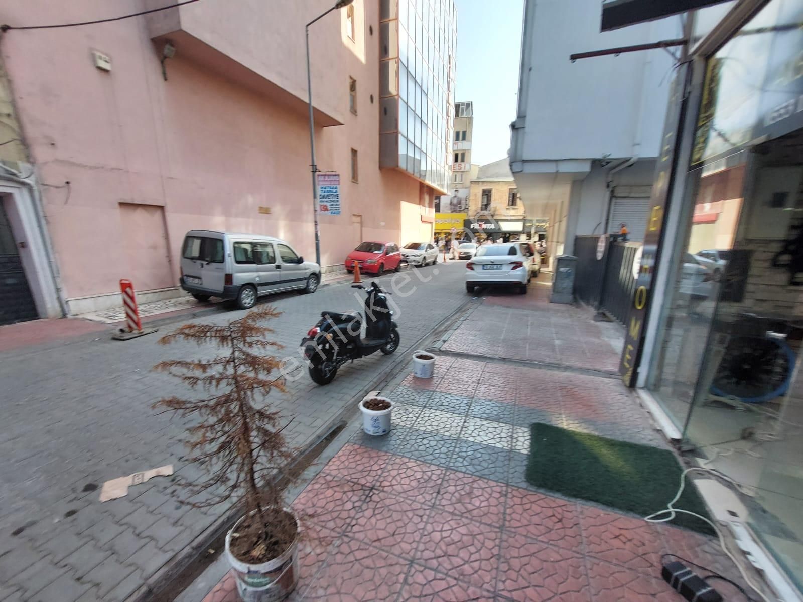 Vega'dan Akdeniz Camii Şerif Mahallesinde Satılık Dükkan - Görsel 4
