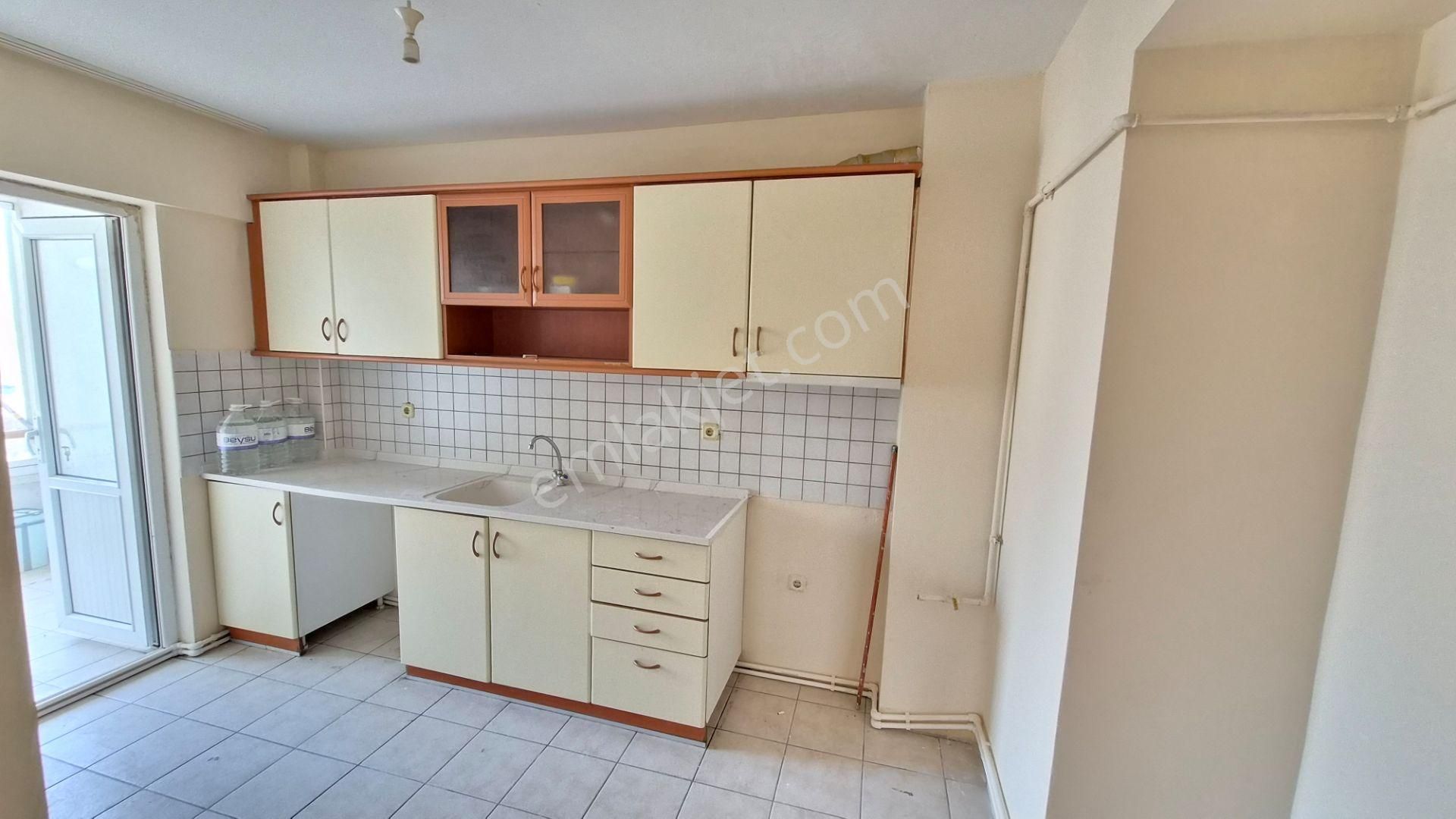 Kent Emlak'tan Cebecide Asansörlü 8. Katta Full Yapılı 3+1 Kiralık Daire - Görsel 4