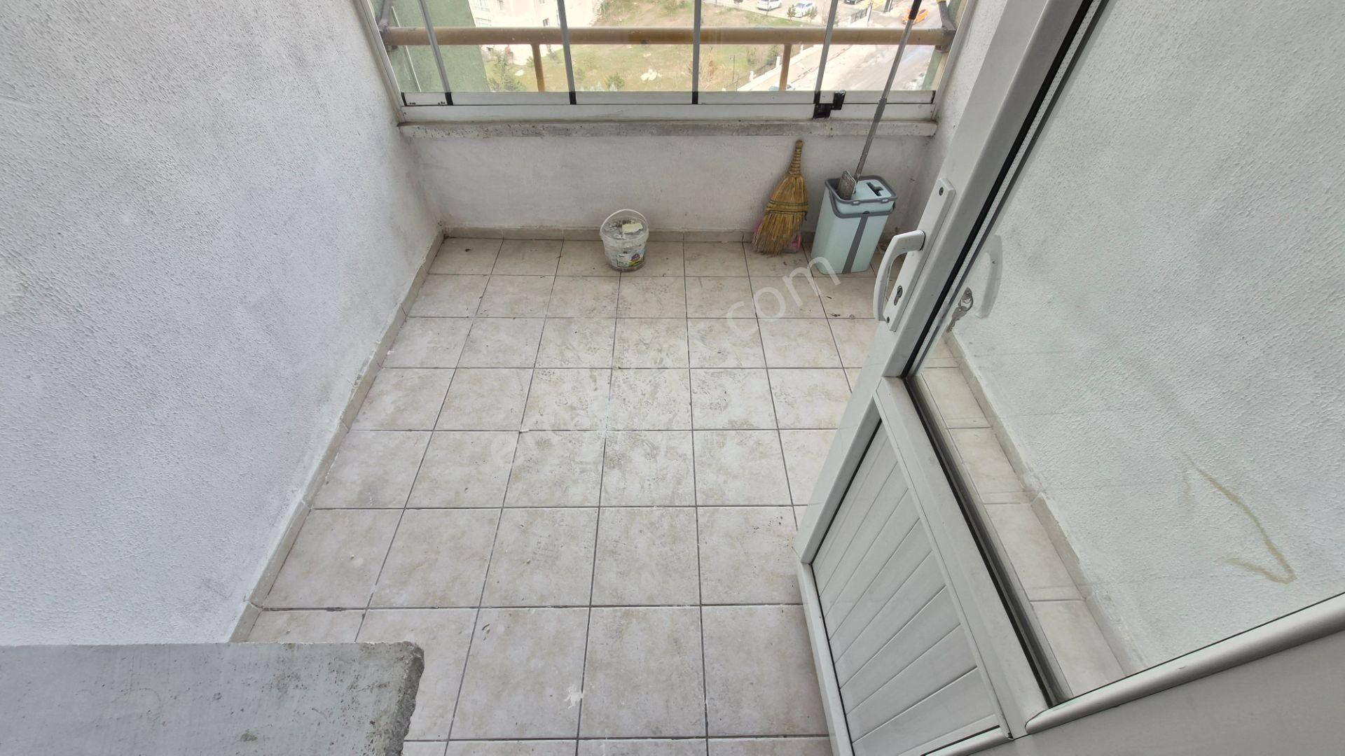 Kent Emlak'tan Cebecide Asansörlü 8. Katta Full Yapılı 3+1 Kiralık Daire - Görsel 7