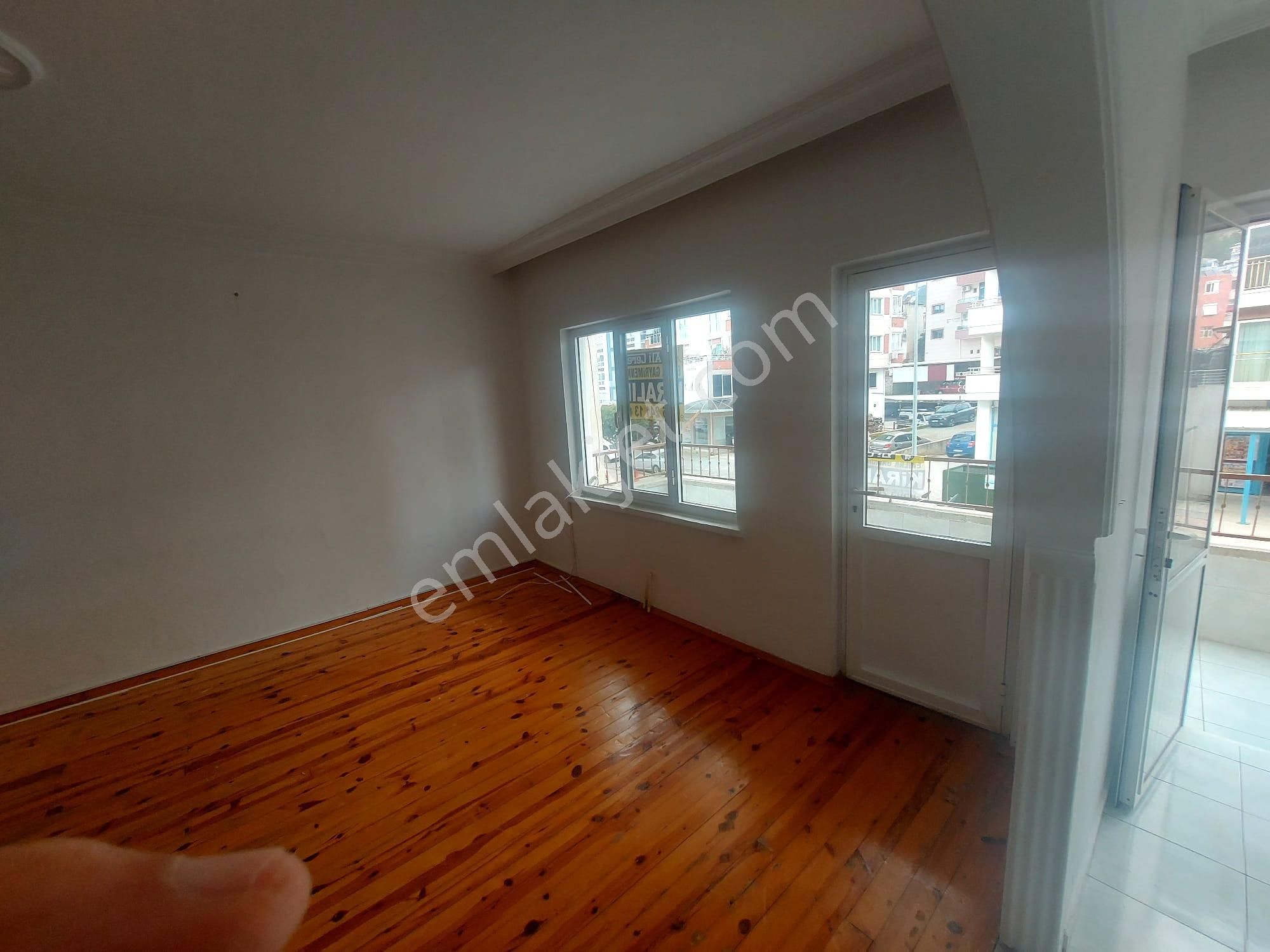 Anamur Akdeniz Caddesi Üzerinde Dükkan Üstü 1. Kat 3+1 Kiralık Daire - Görsel 17