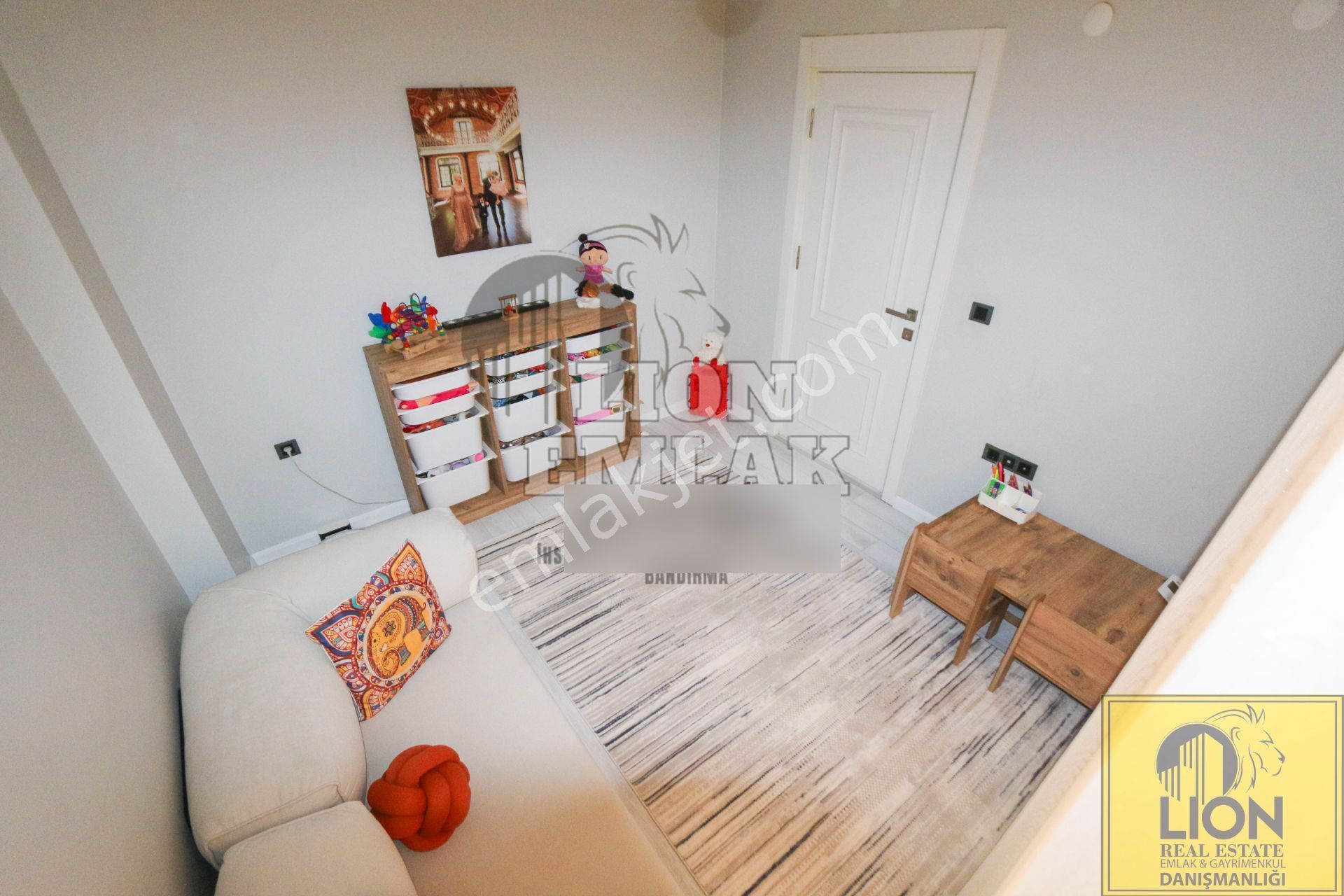 Lıon Emlak'tan İhsaniye'de İşlek Cadde Üzeri Luks Tasarım 3+1 Satılık Daire - Görsel 6