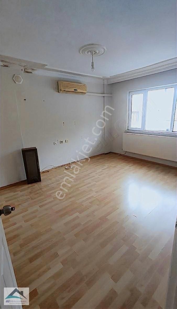 Dinçer Mahallesinde 2+1 Kapalı Mutfaklı Satılık Daire