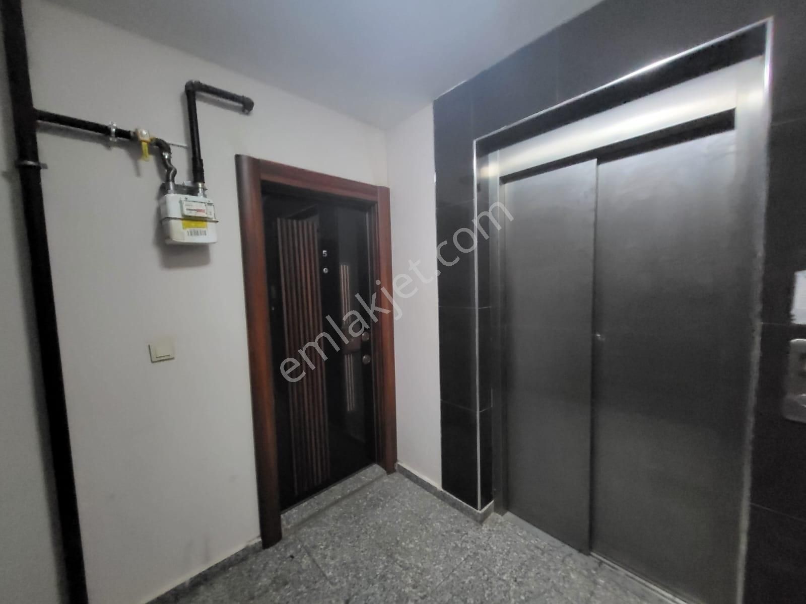 Anka'dan Üsküdar Bulgurlu'nun Tam Merkezinde Metroya Yakın 2+1 - Görsel 3