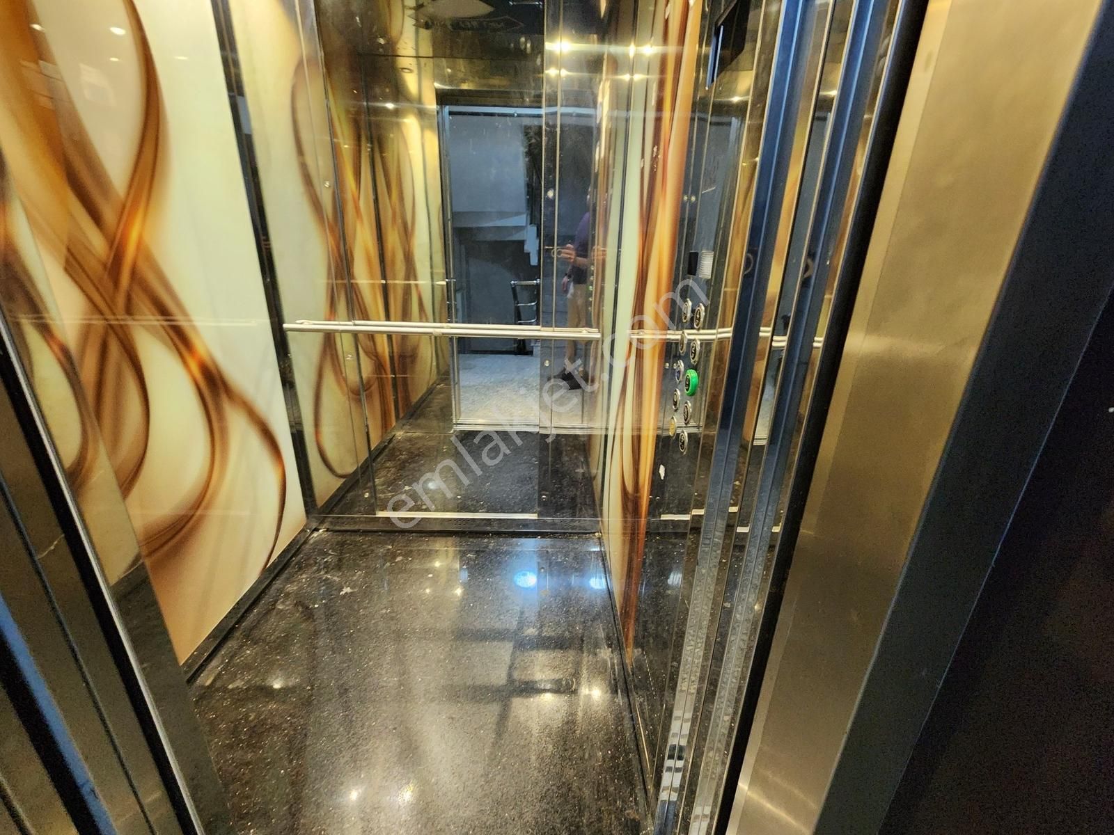 Anka'dan Üsküdar Bulgurlu'nun Tam Merkezinde Metroya Yakın 2+1 - Görsel 2