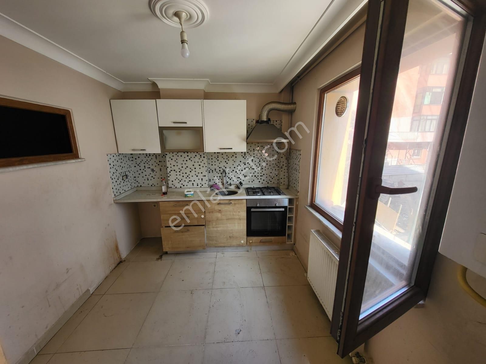 Anka'dan Üsküdar Bulgurlu'nun Tam Merkezinde Metroya Yakın 2+1 - Görsel 7