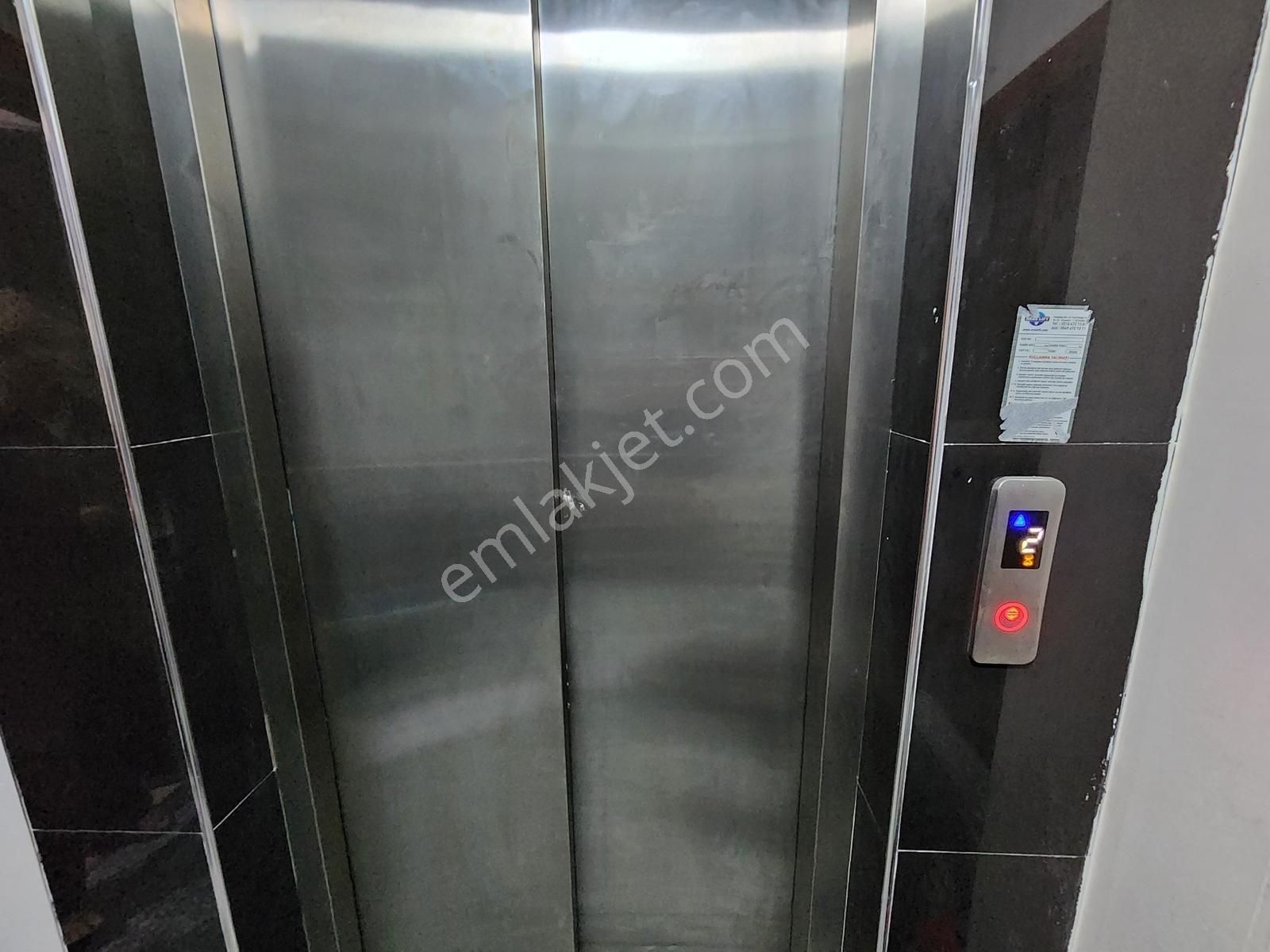 Anka'dan Üsküdar Bulgurlu'nun Tam Merkezinde Metroya Yakın 2+1 - Görsel 9