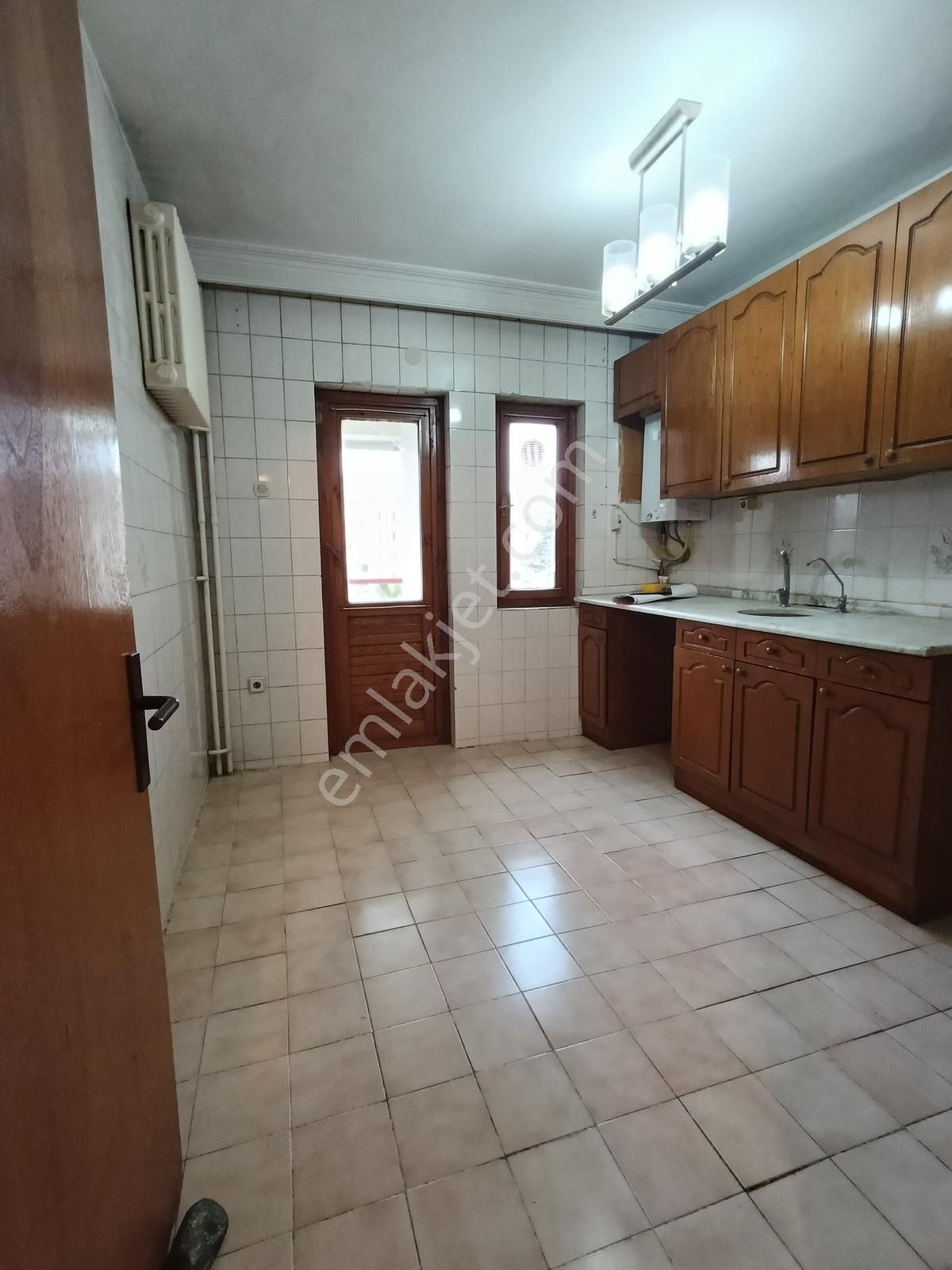 Polat Live Emlaktan Çayyolu Başak 2 Sitesinde Boş Ara Kat - Görsel 18