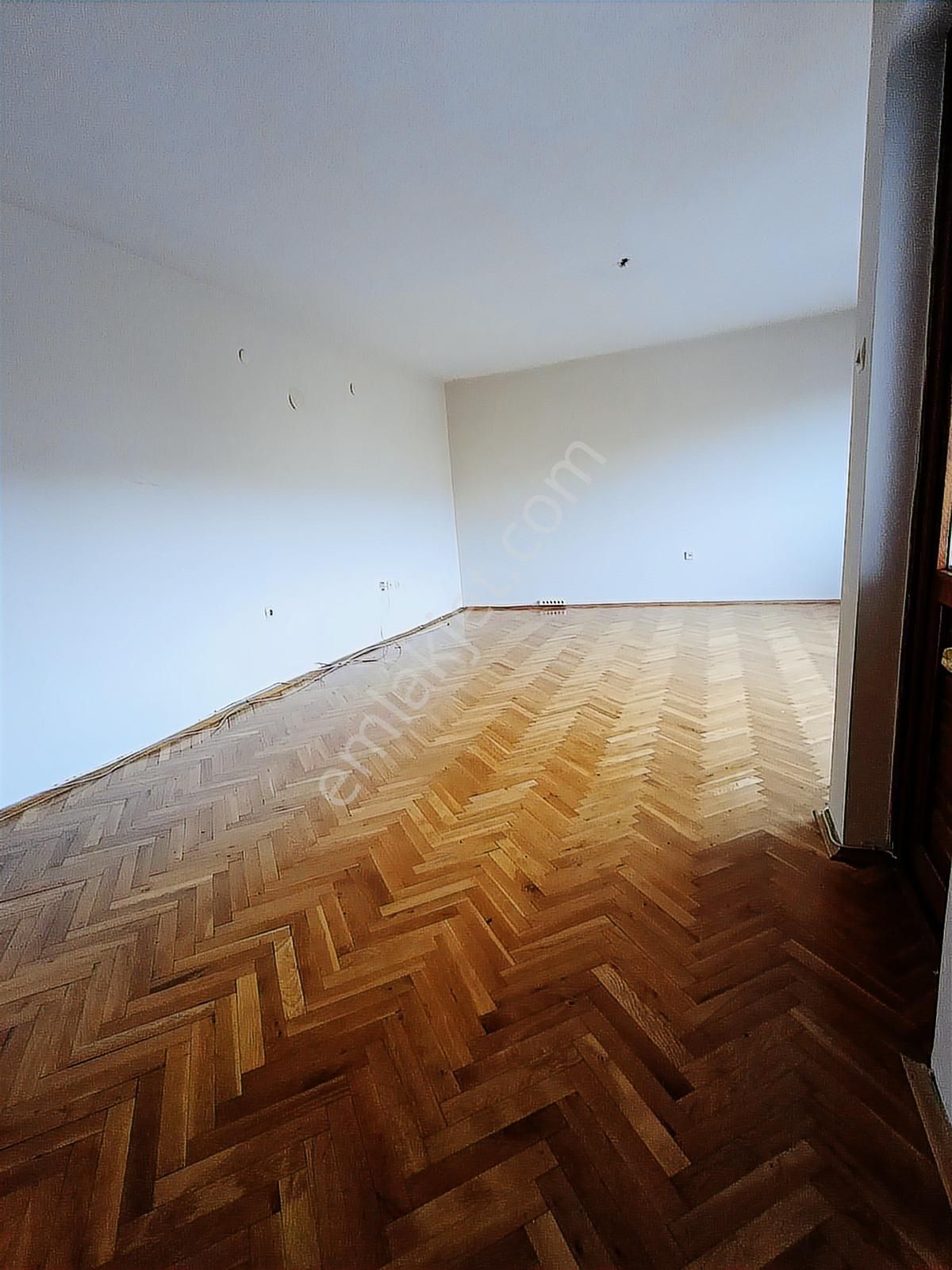 Polat Live Emlaktan Çayyolu Başak 2 Sitesinde Boş Ara Kat - Görsel 15