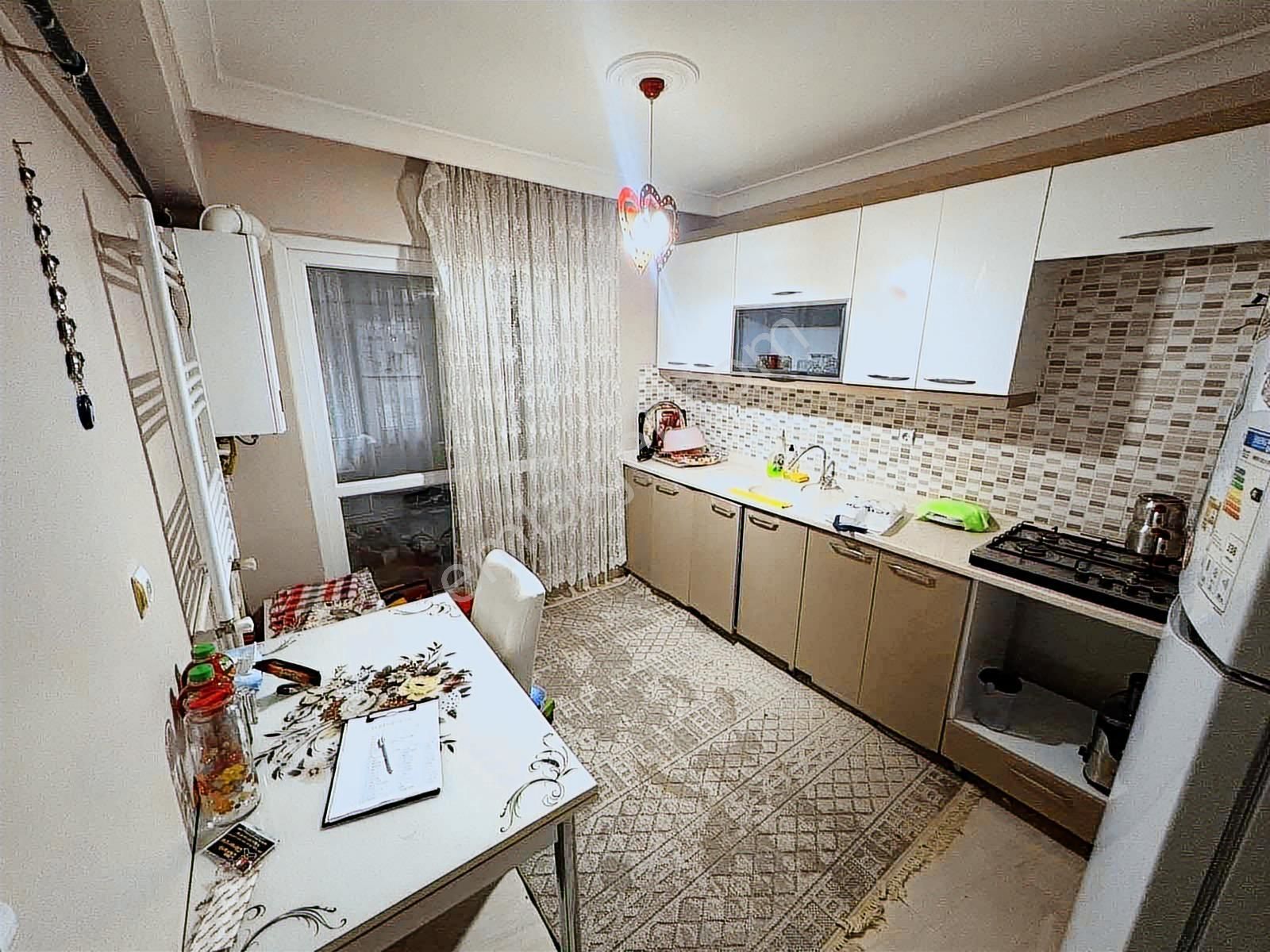 Sincan Tandoğan Mh'de Bağımsız Arakat Ön Cehe Boş 2+1 Yeni Bina