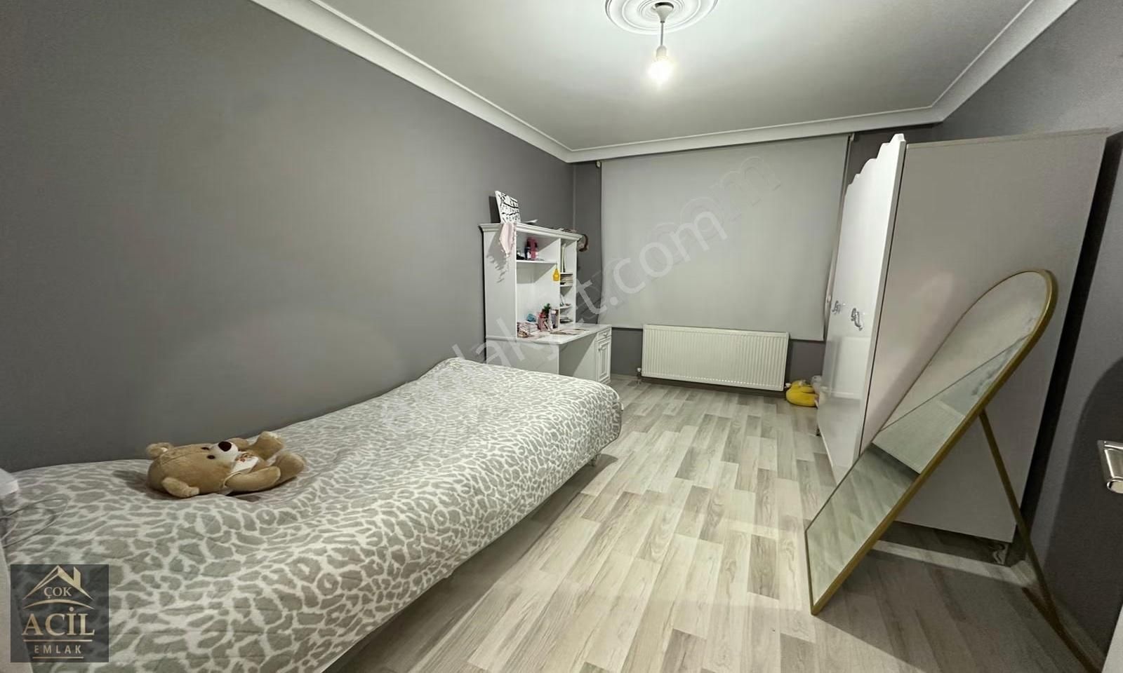 Çok Acil'den Cd Üzerinde Ara Kat E.banyolu 4,5+1 Daire! - Görsel 2