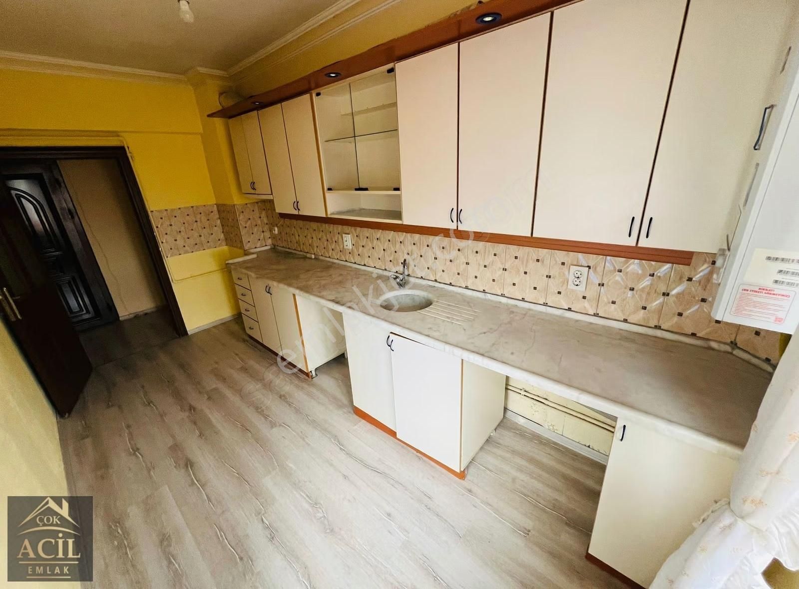 Çok Acil'den Pınarbaşı Mh Ayrık Sokak'da 2+1 Kiralık Daire!