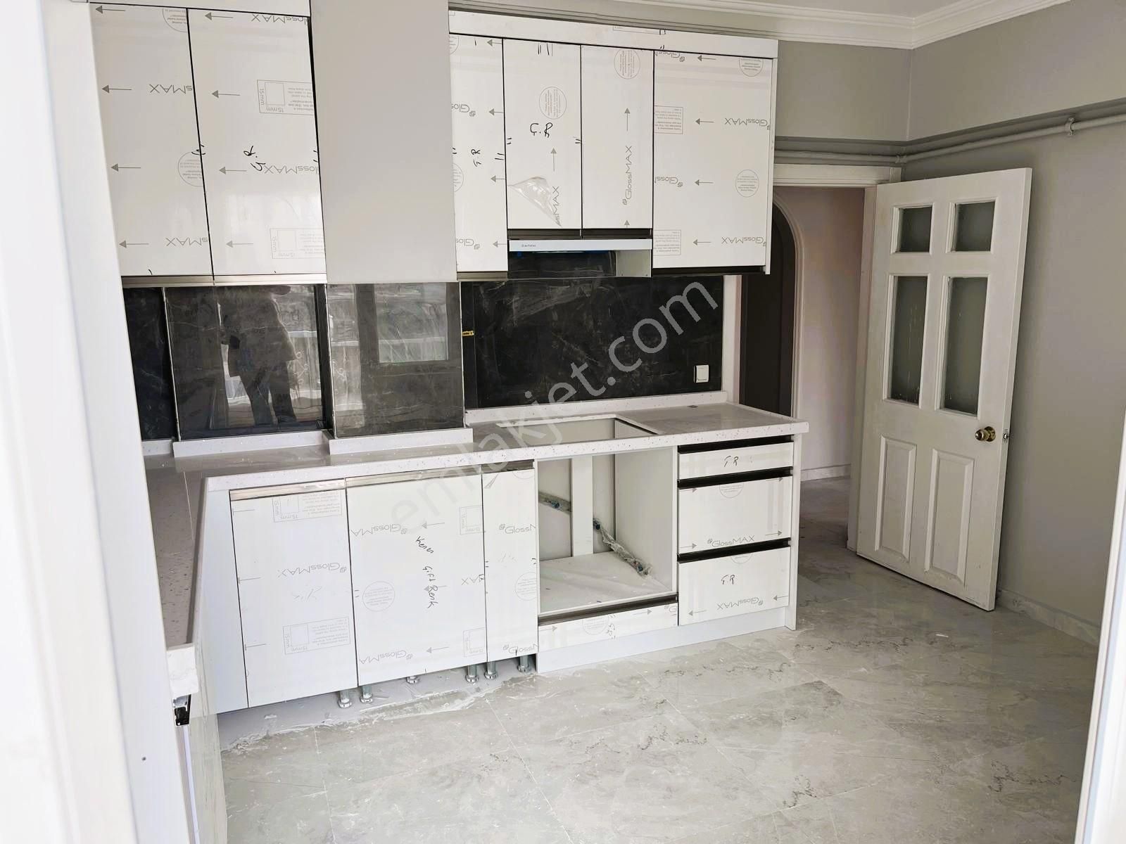 Vadim'den Ayyıldız Anadolu Lisesi Yak Güney Cephe Orta Kat Daire - Görsel 13