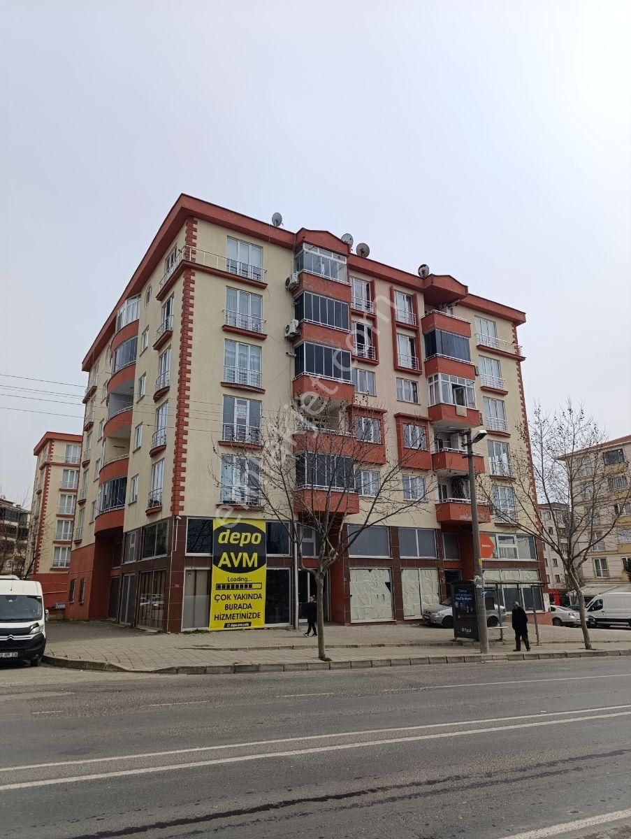 Cumhuriyet Parkı Karşısı Cadde Üzeri 3+1 Kiralık Daire