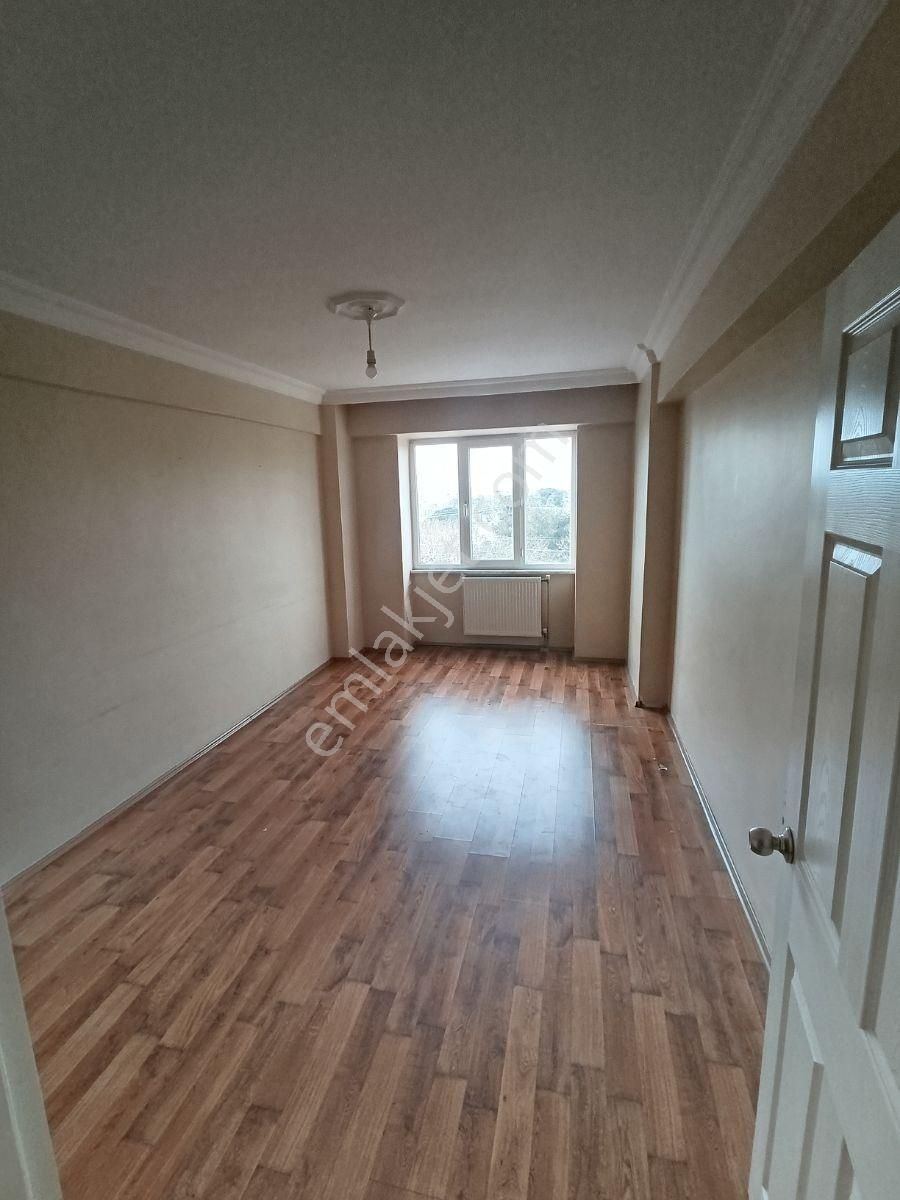 Cumhuriyet Parkı Karşısı Cadde Üzeri 3+1 Kiralık Daire - Görsel 2