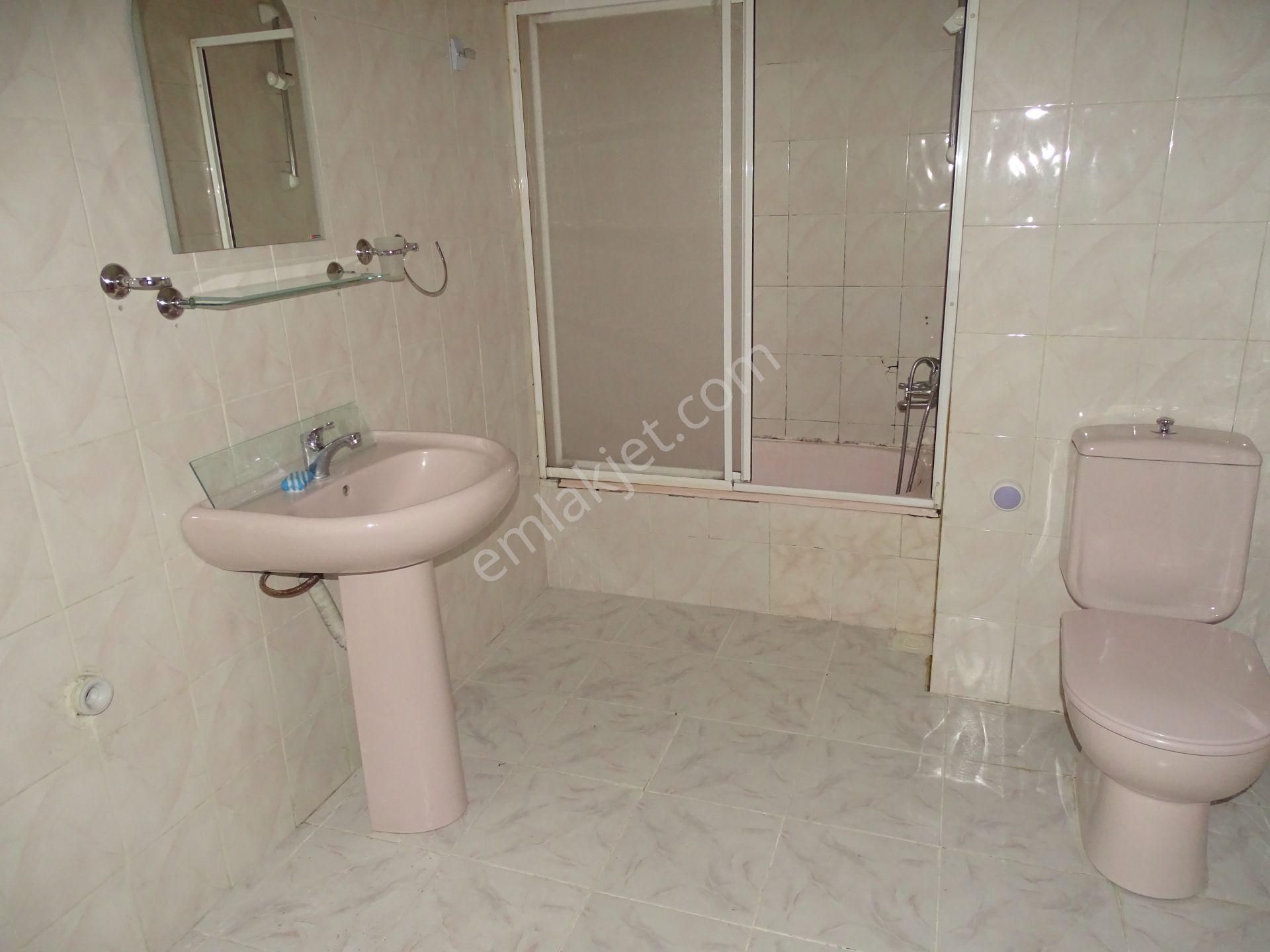 Sarıyer İstinye Boğaziçi Sitesinde Kiralık 3+1 Kombili - Görsel 10